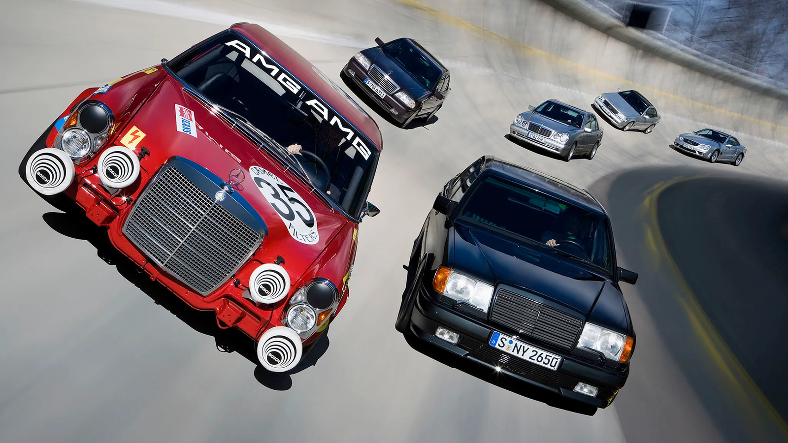 Mercedes-AMG 300 SEL 6.8 and AMG Hammer