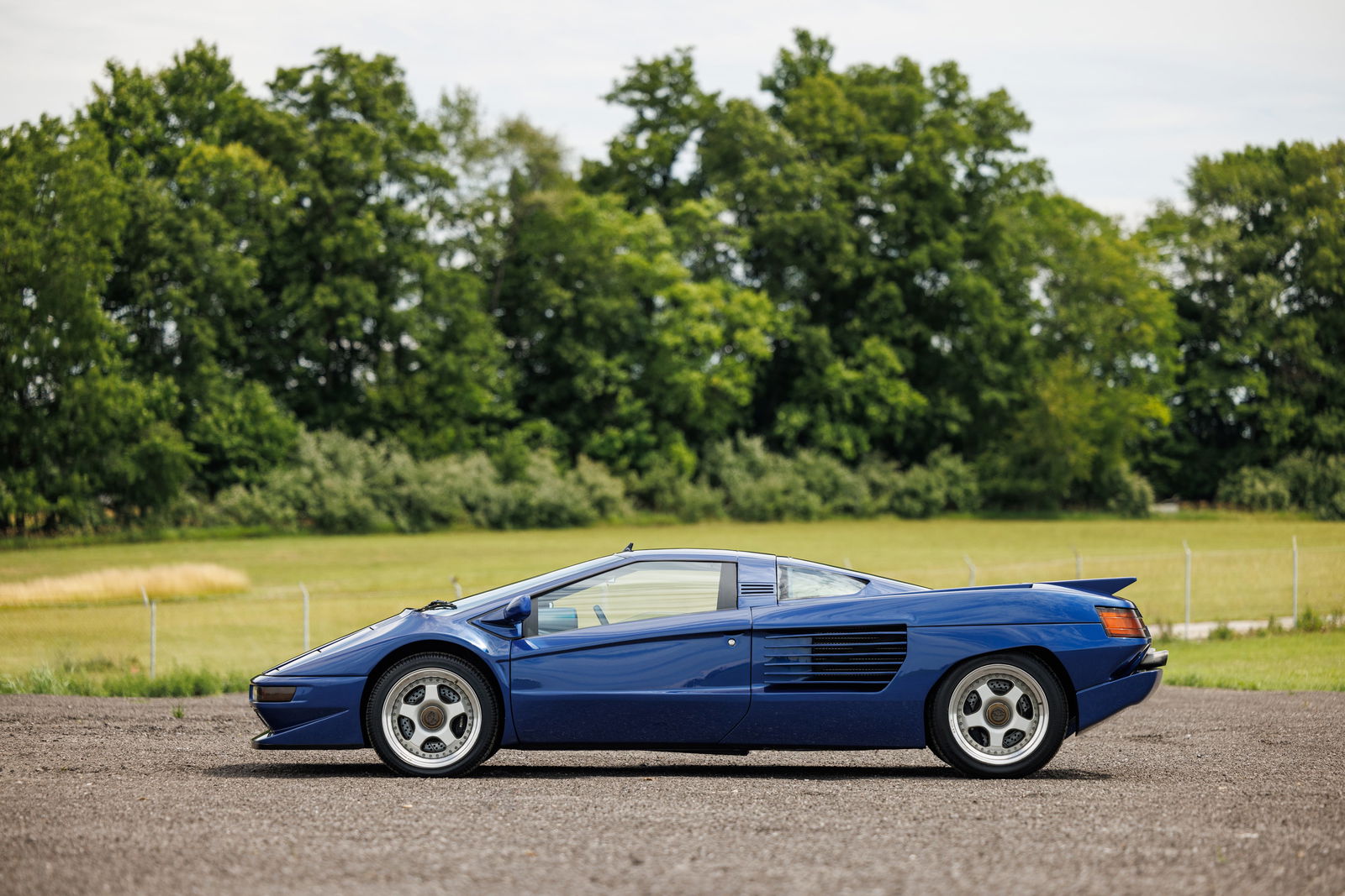 Cizeta V16T - side