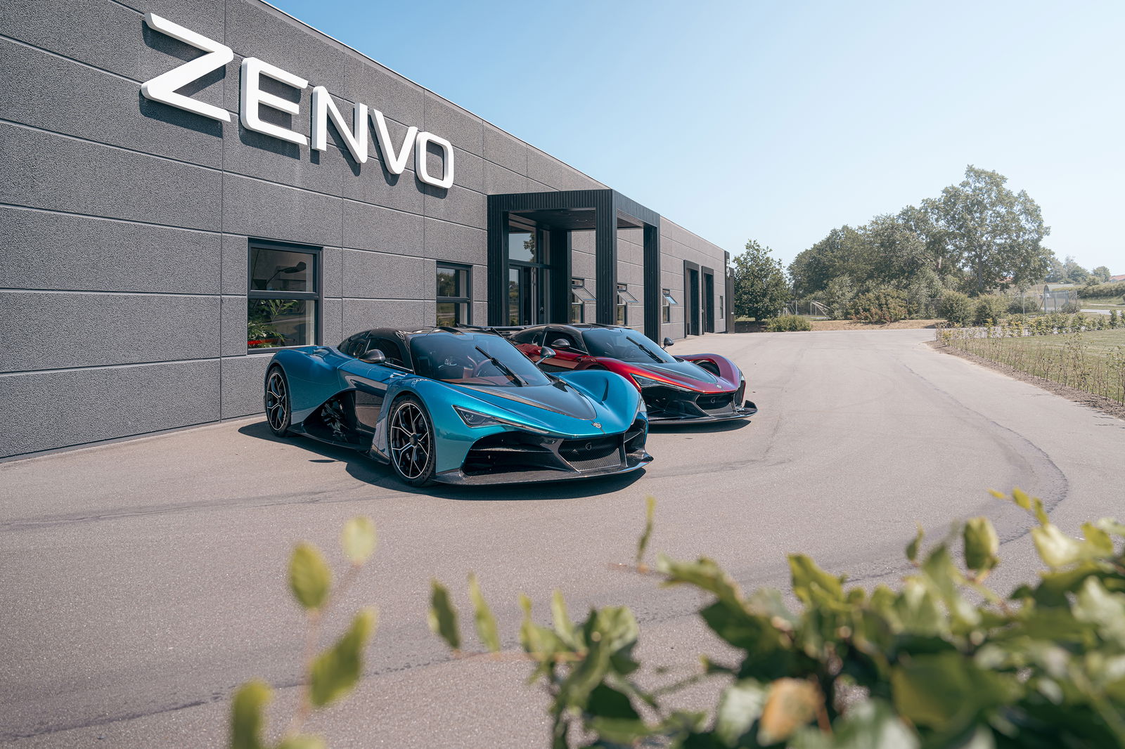 Zenvo Aurora Tur and Agil