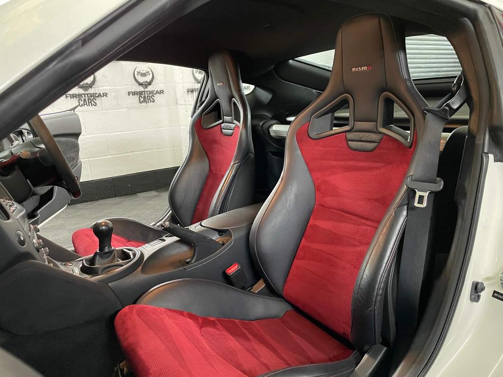 Nissan 370Z Nismo - interior