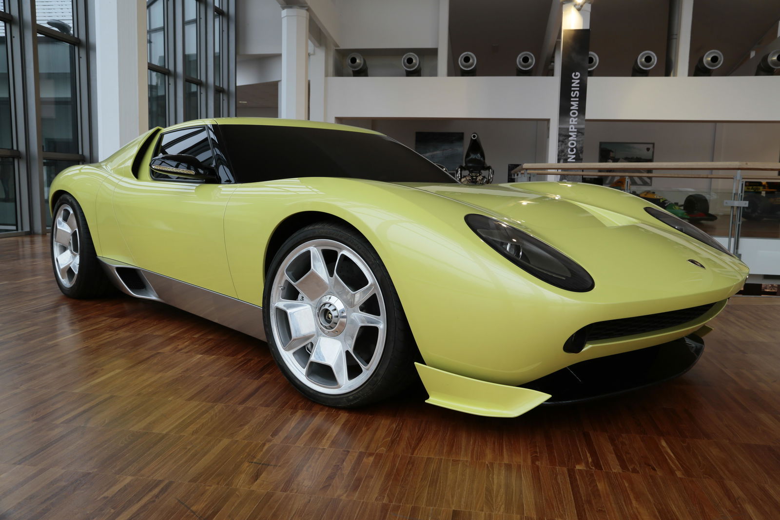 2006's Lamborghini Miura Concept