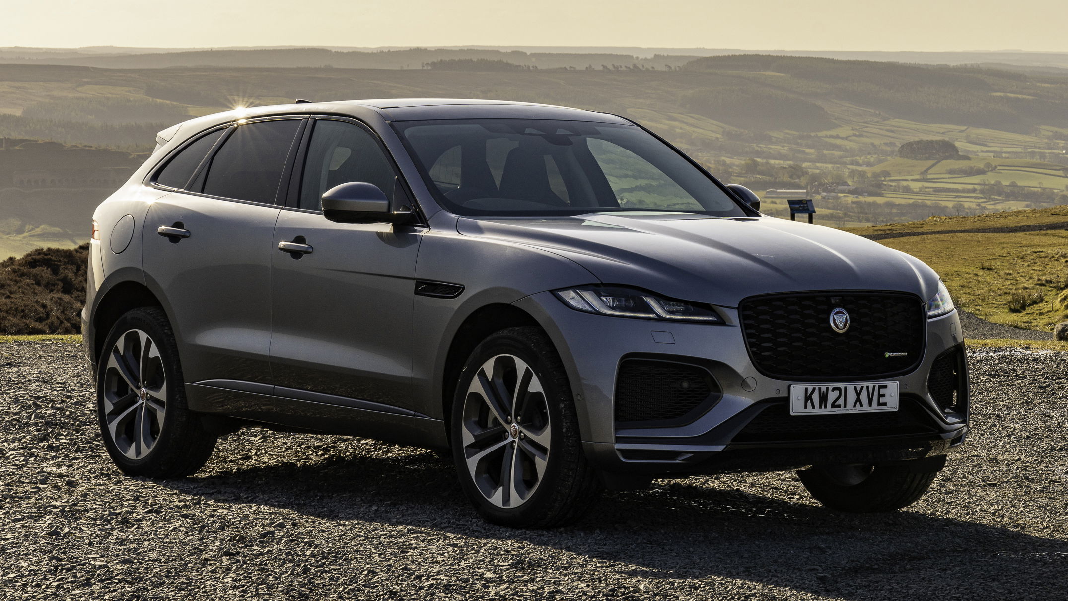 Jaguar F-Pace - front