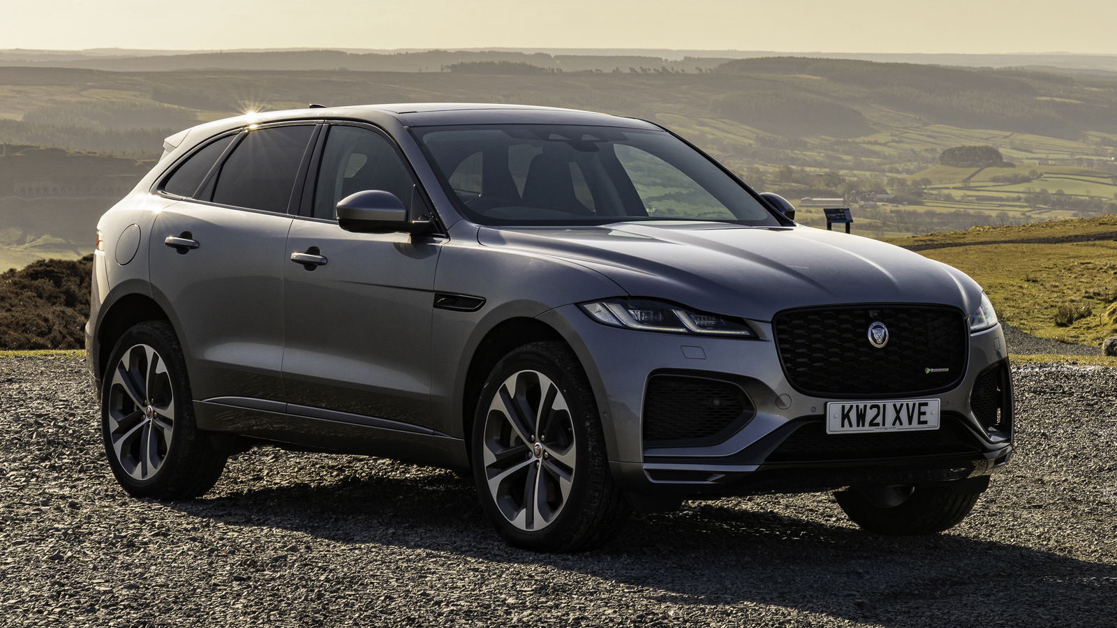 Jaguar F-Pace - front