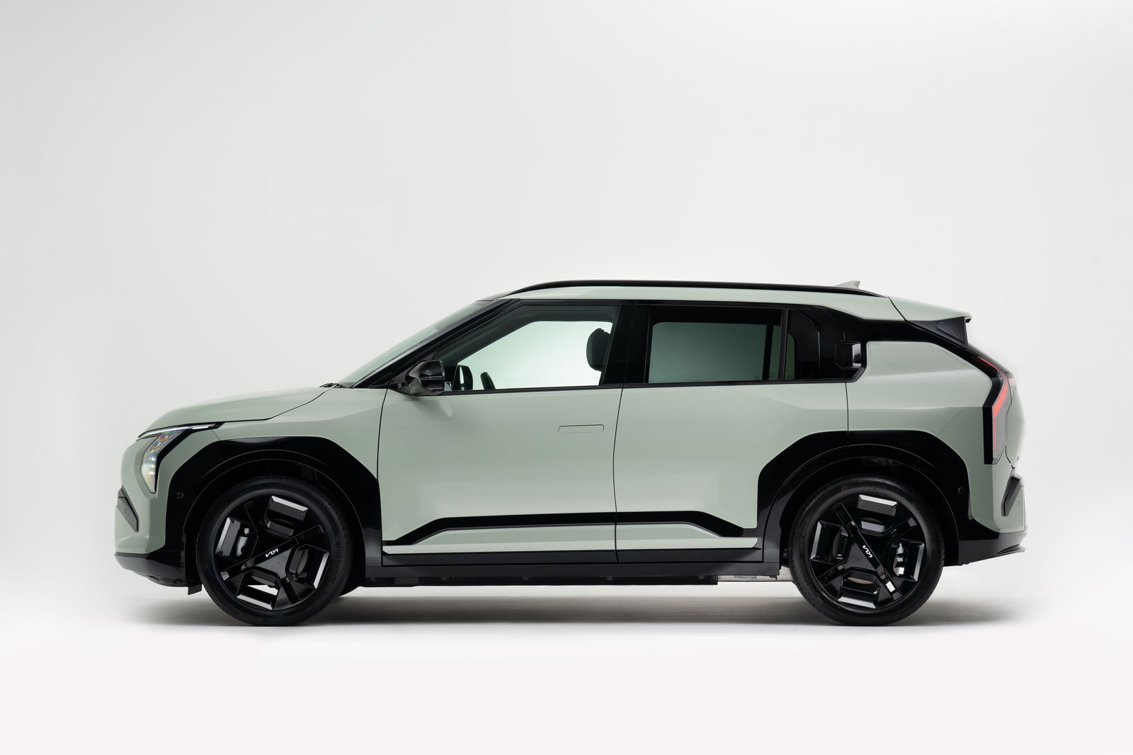 Kia EV3 - side