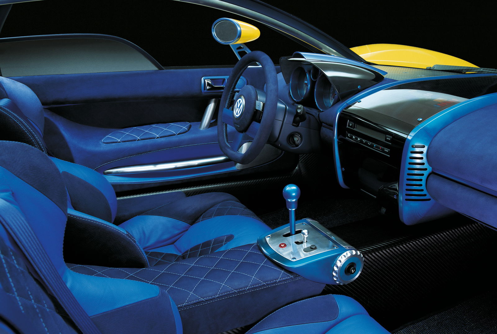 Volkswagen W12 Syncro - interior