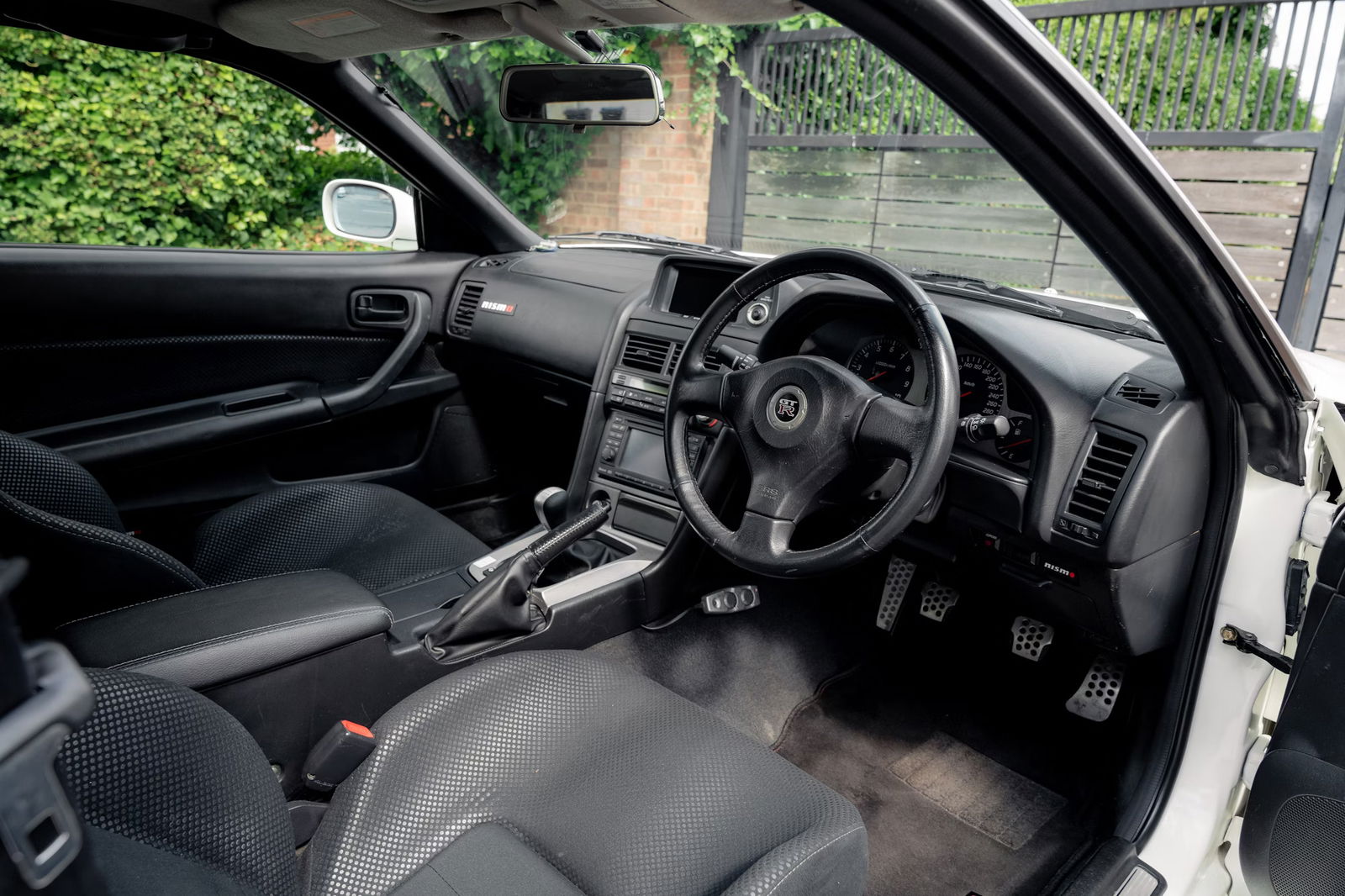 Nissan Skyline Nismo R-Tune - interior