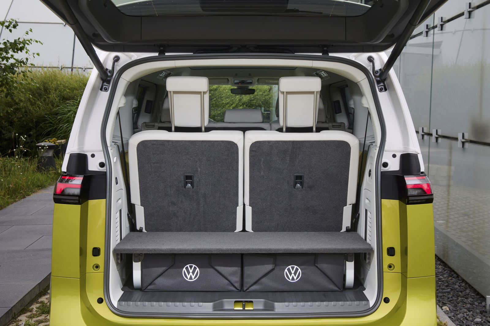 VW ID Buzz LWB - rear, boot open