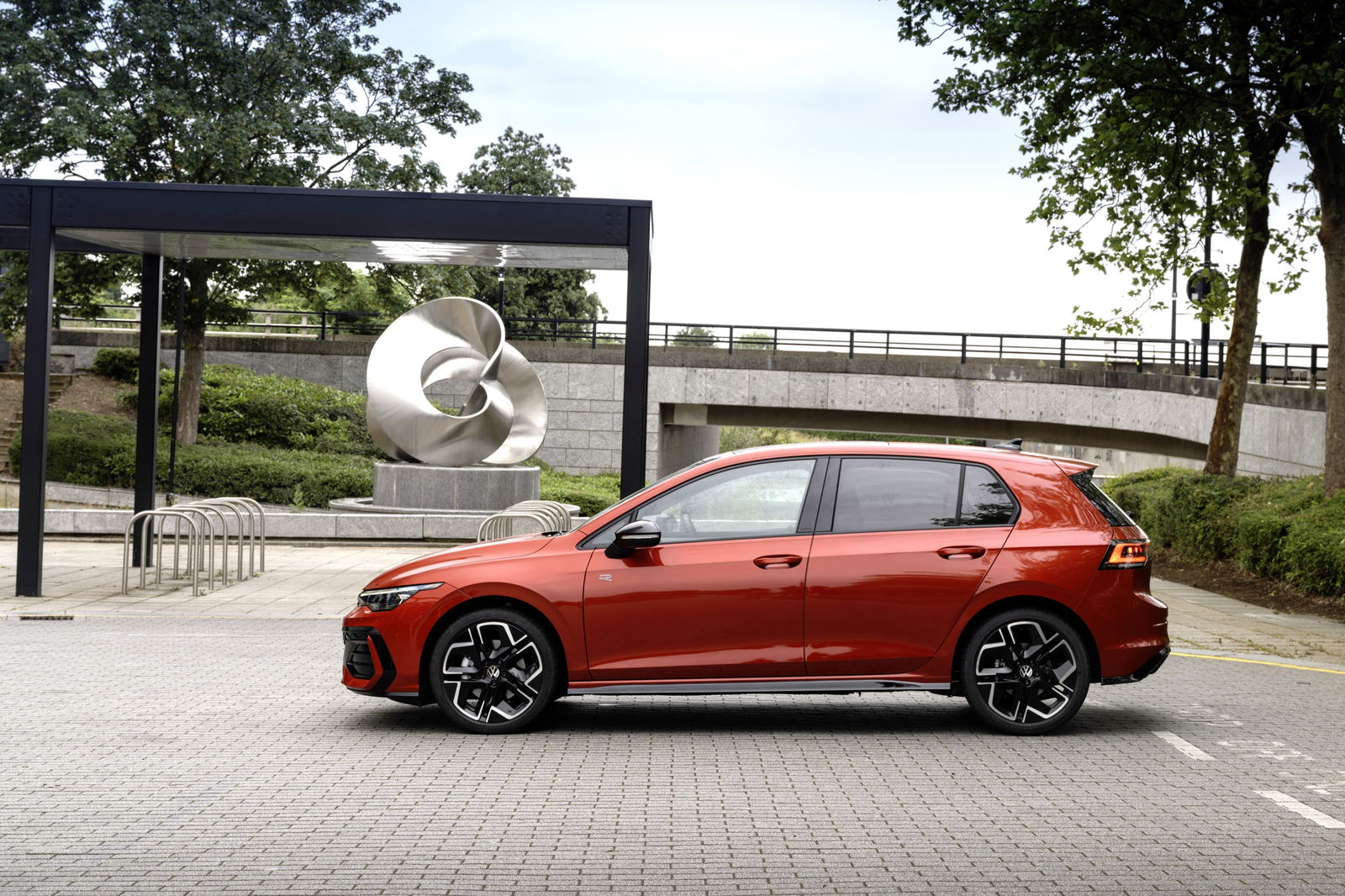 2024 VW Golf - side, static