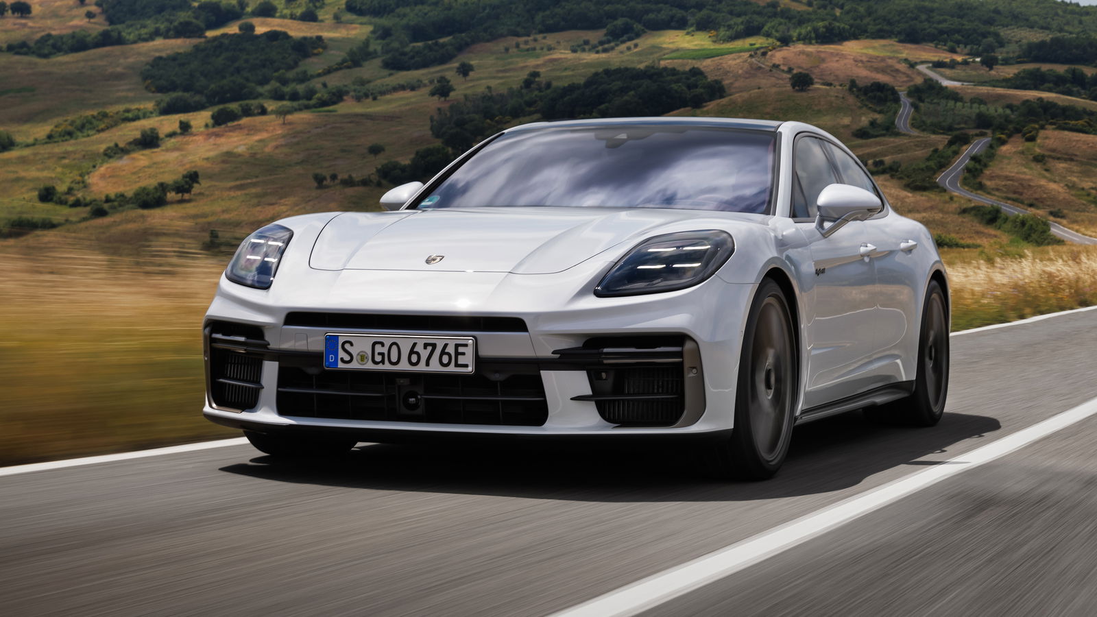 2024 Porsche Panamera Turbo S E Hybrid