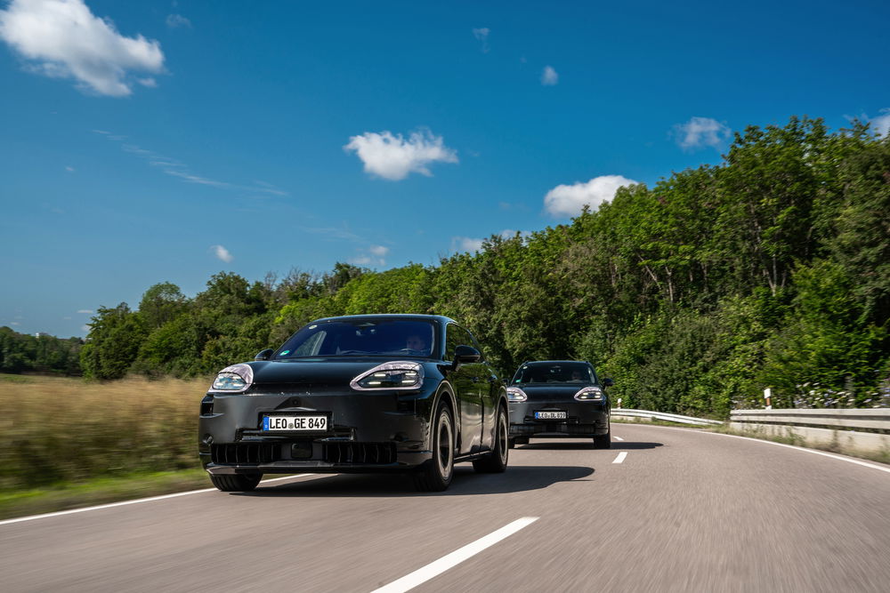 Porsche Cayenne EV prototypes testing 