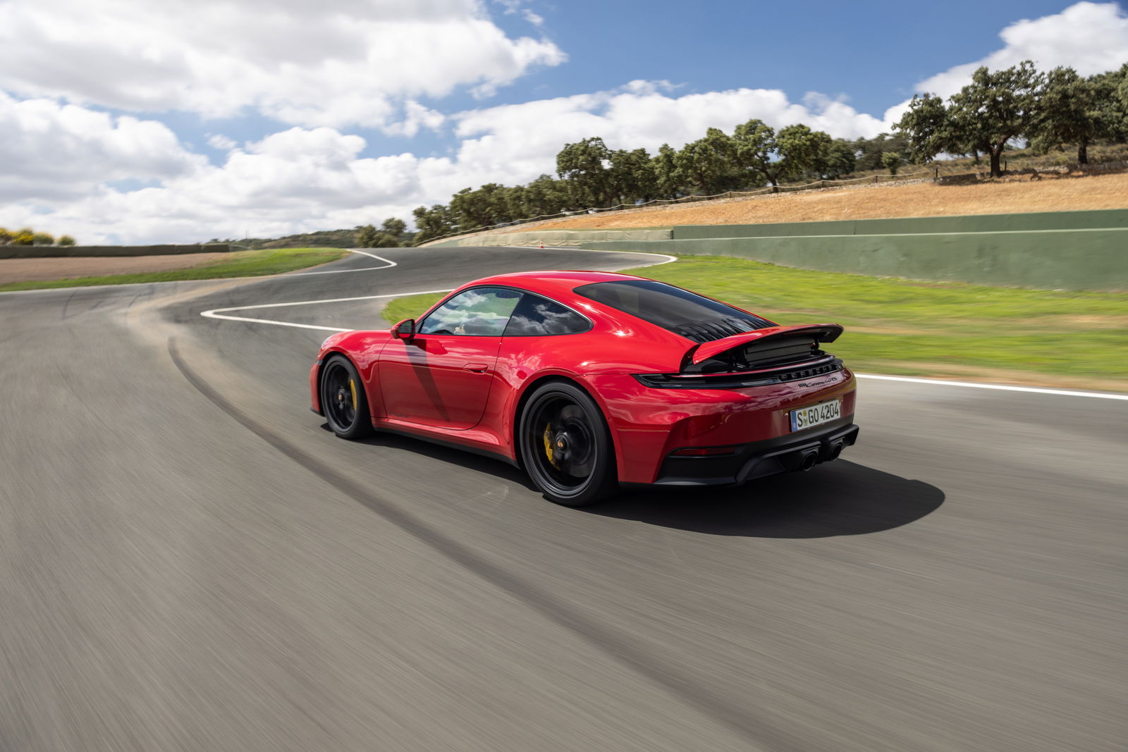 Porsche 911 GTS - driving