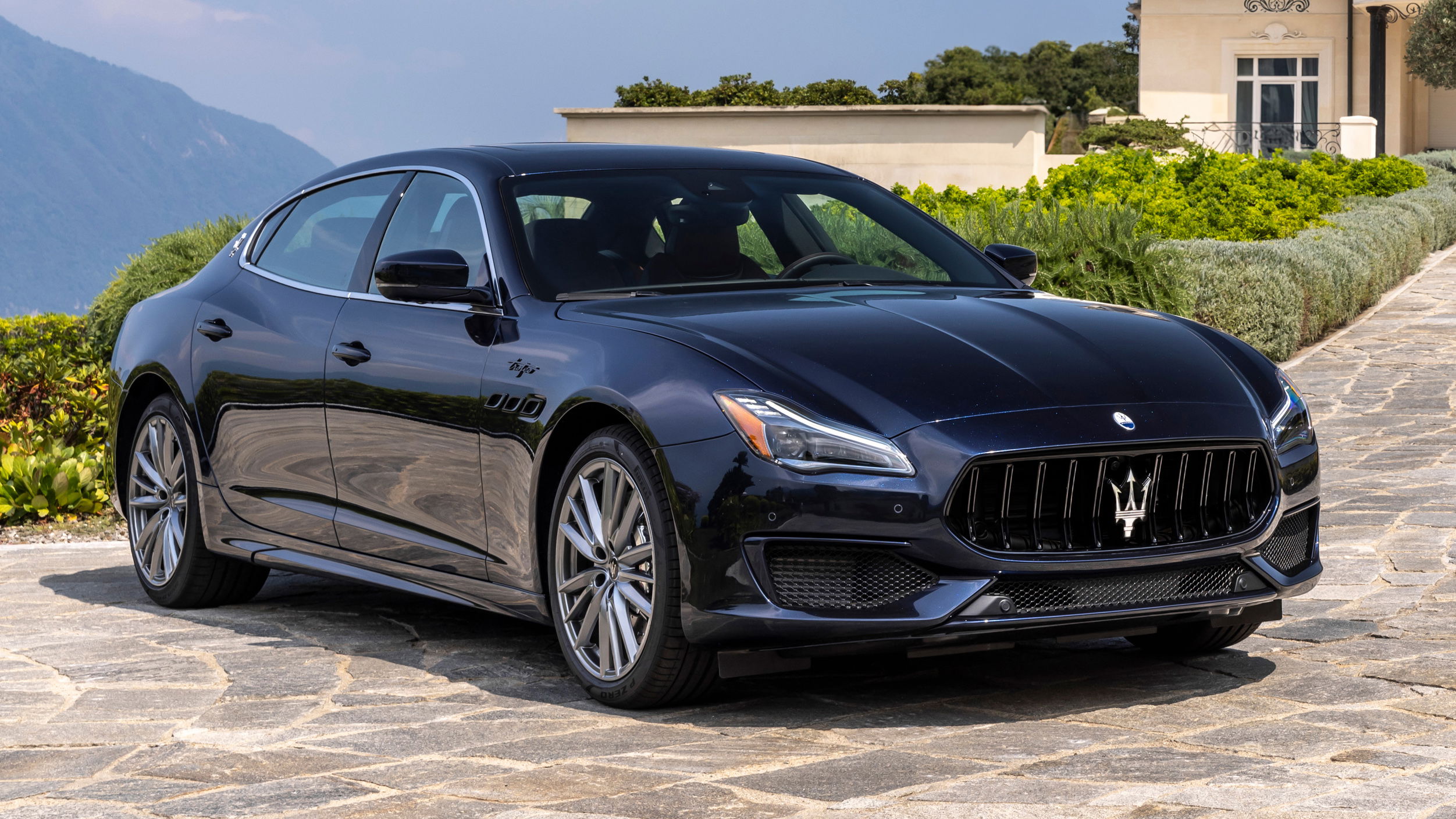 Maserati Quattroporte Grand Finale - front