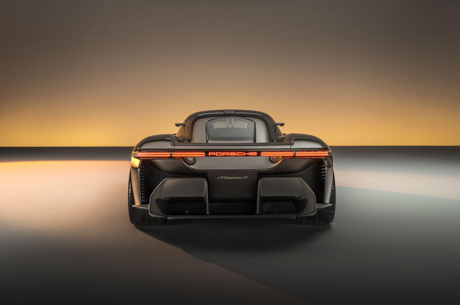 Porsche Mission X concept - rear