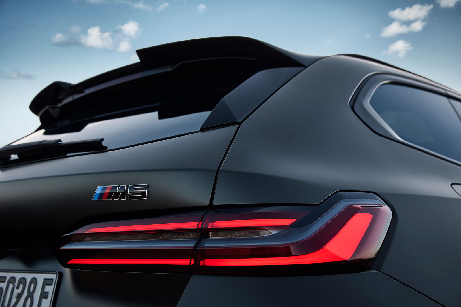 BMW M5 Touring - rear detail