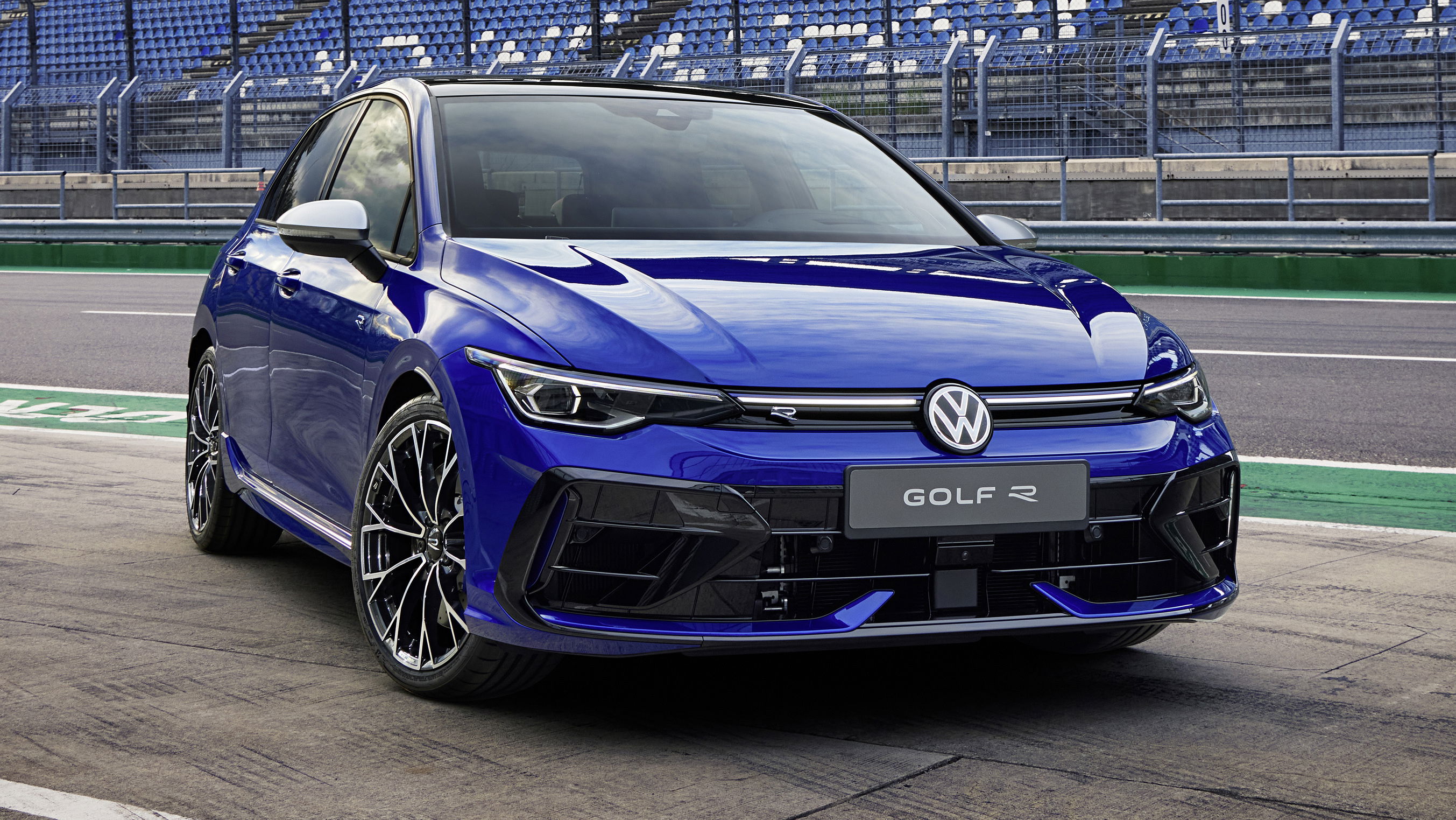 2024 VW Golf R - front