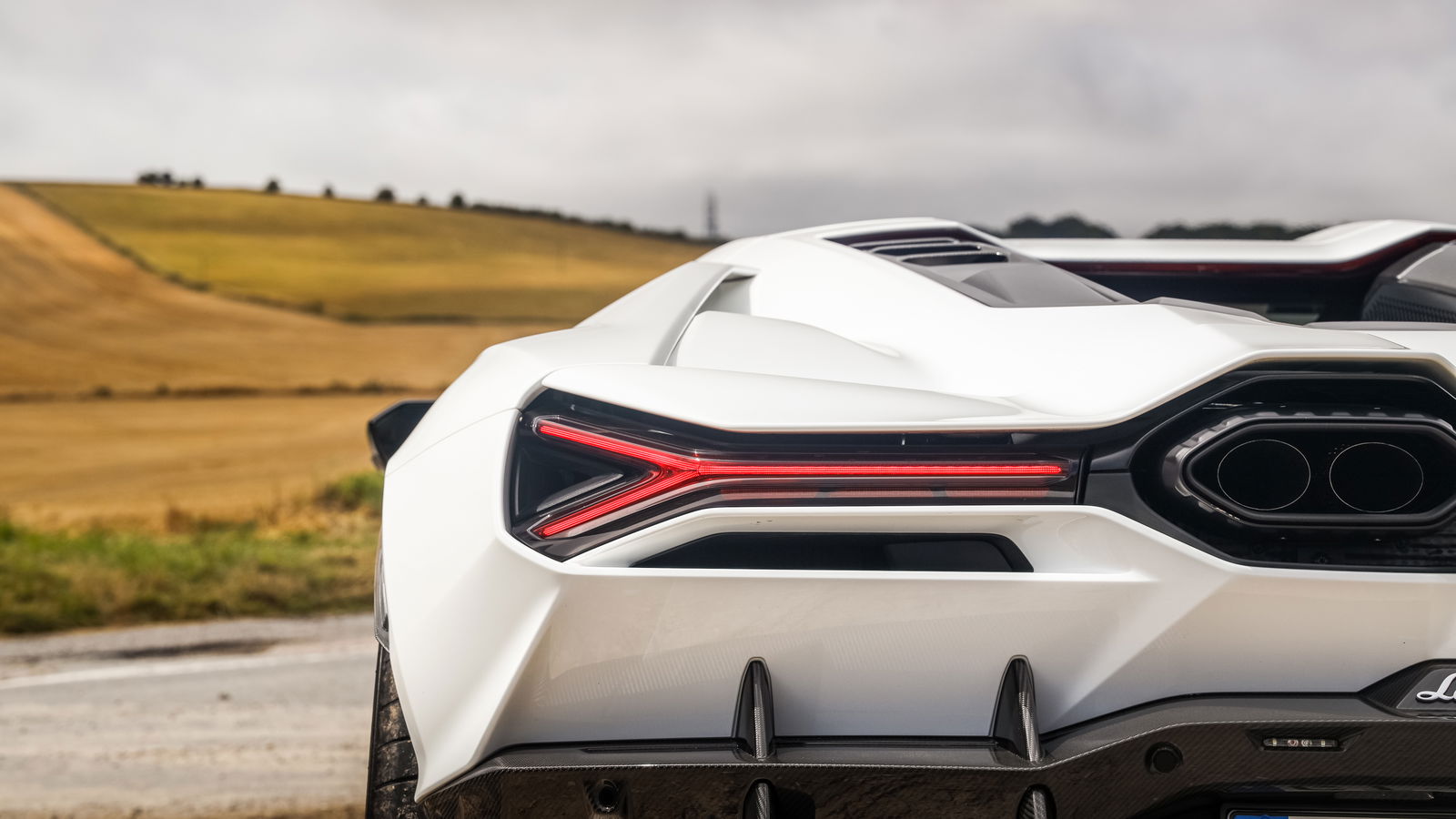 Lamborghini Revuelto - rear