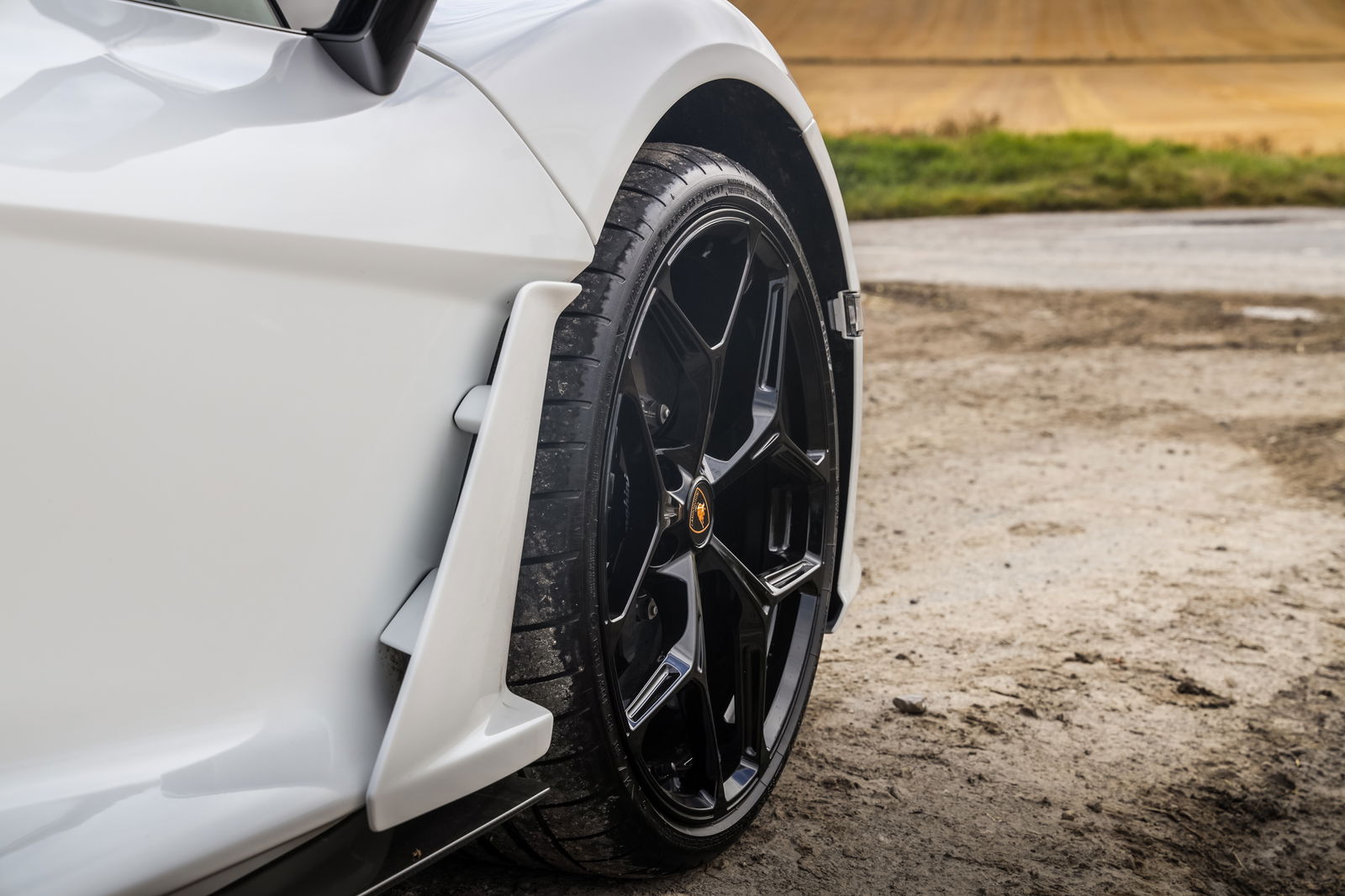 Lamborghini Revuelto - wheel