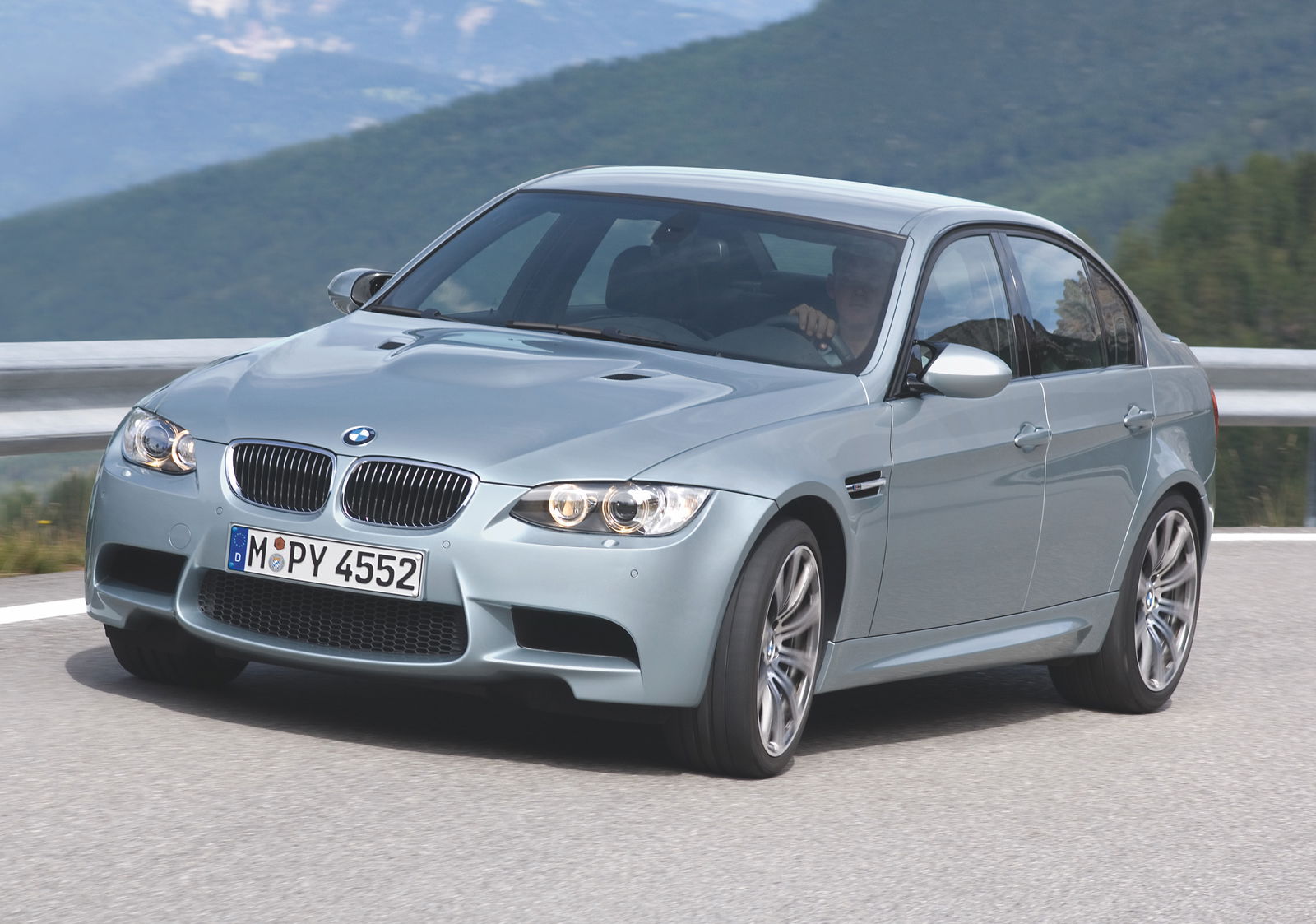 BMW M3 E90