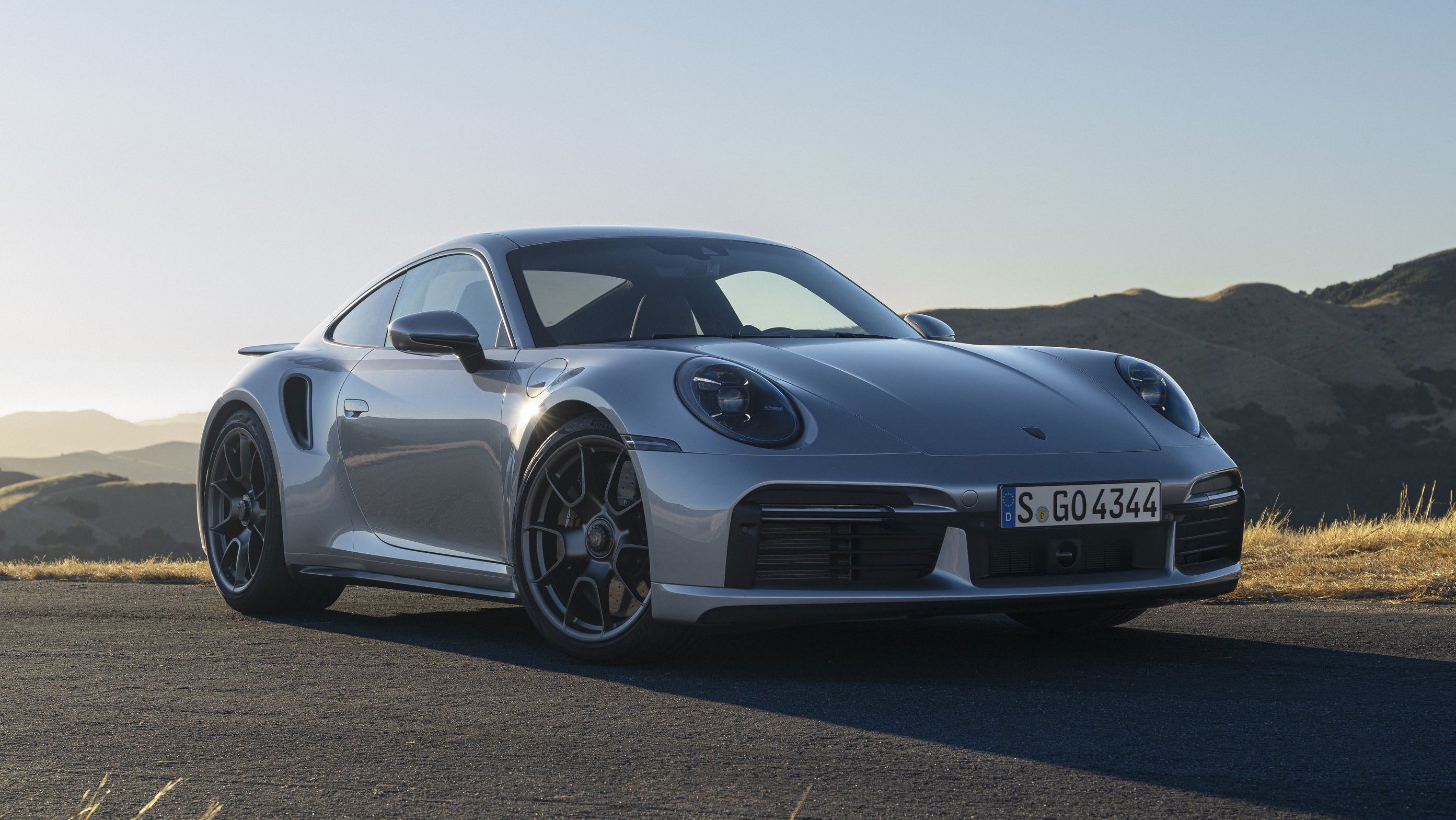 Porsche 911 Turbo 50 Years - front