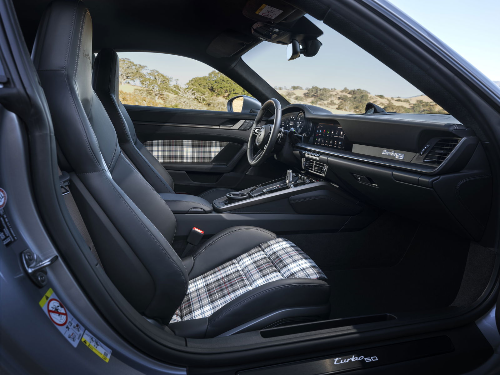 Porsche 911 Turbo 50 Years - interior