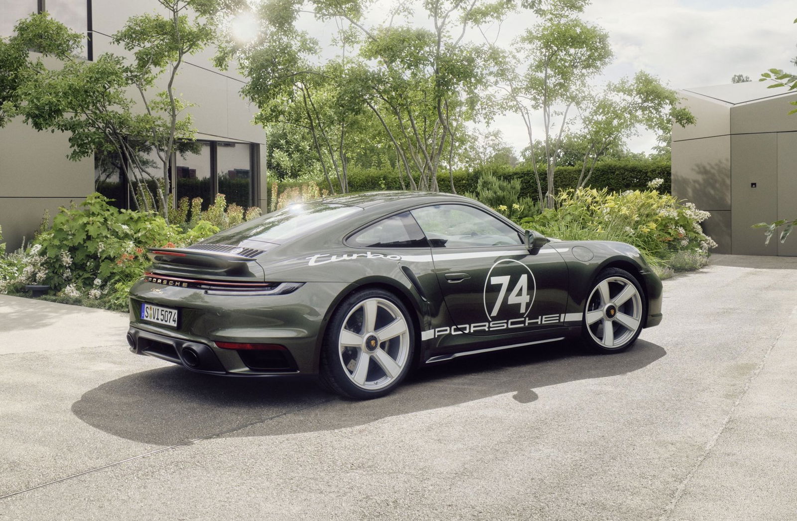 Porsche 911 Turbo 50 Years with Heritage Design Package - rear