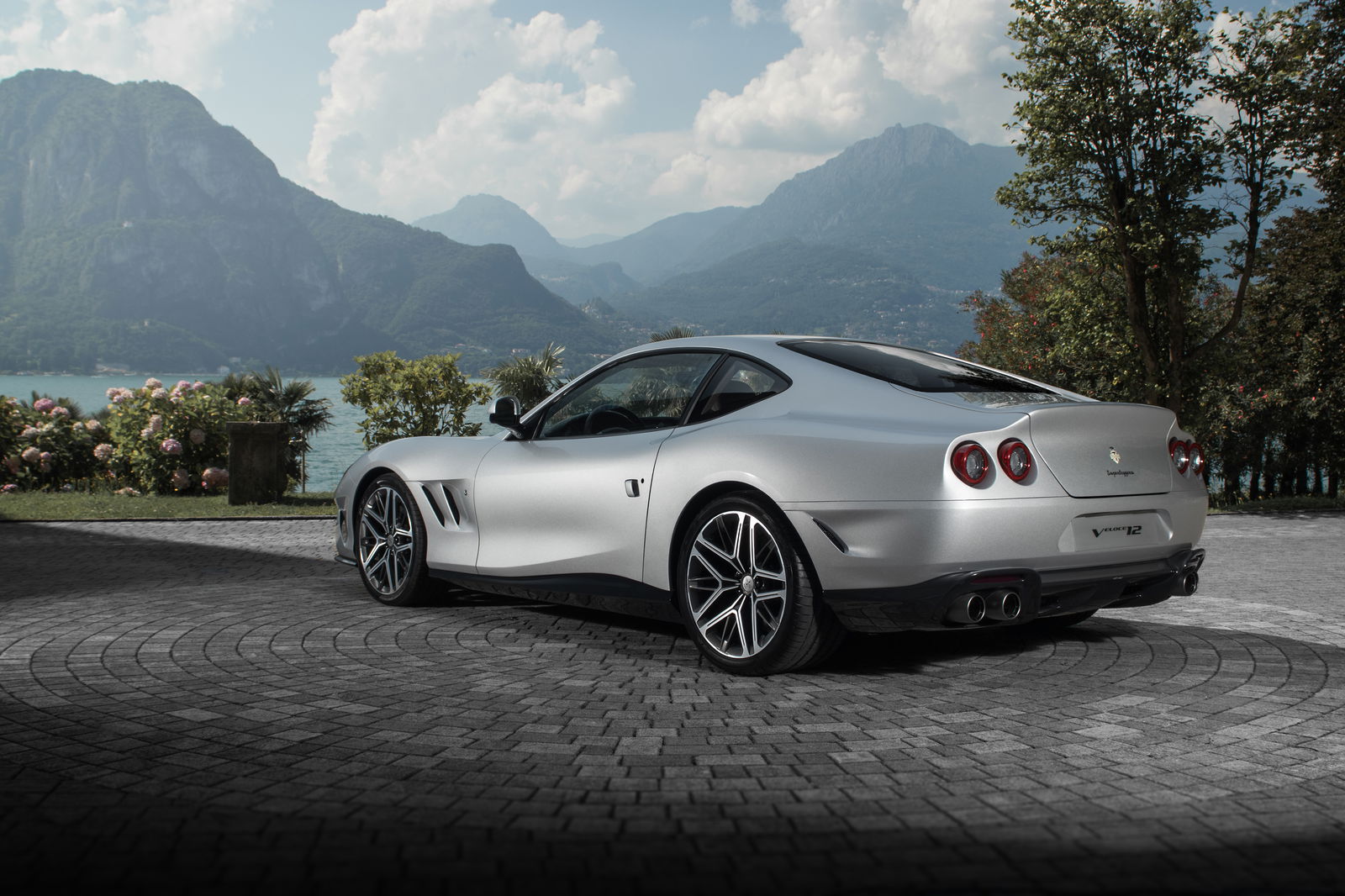 Touring Superleggera Veloce12 - rear
