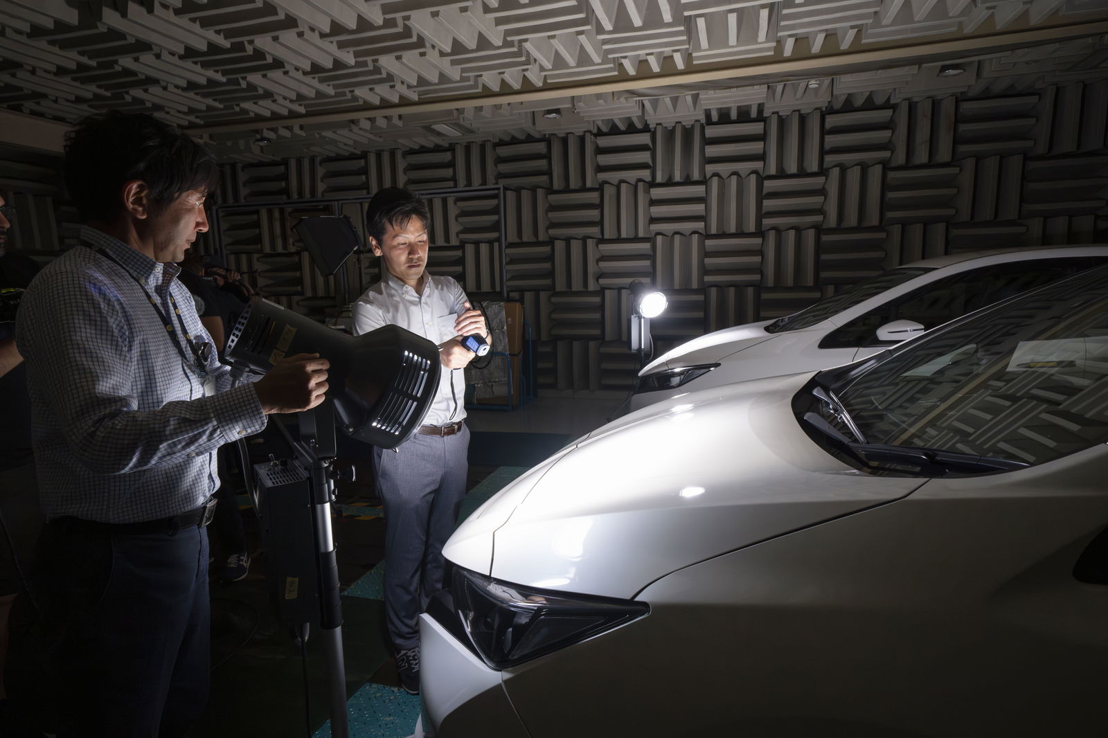 Nissan tests its radiating paint