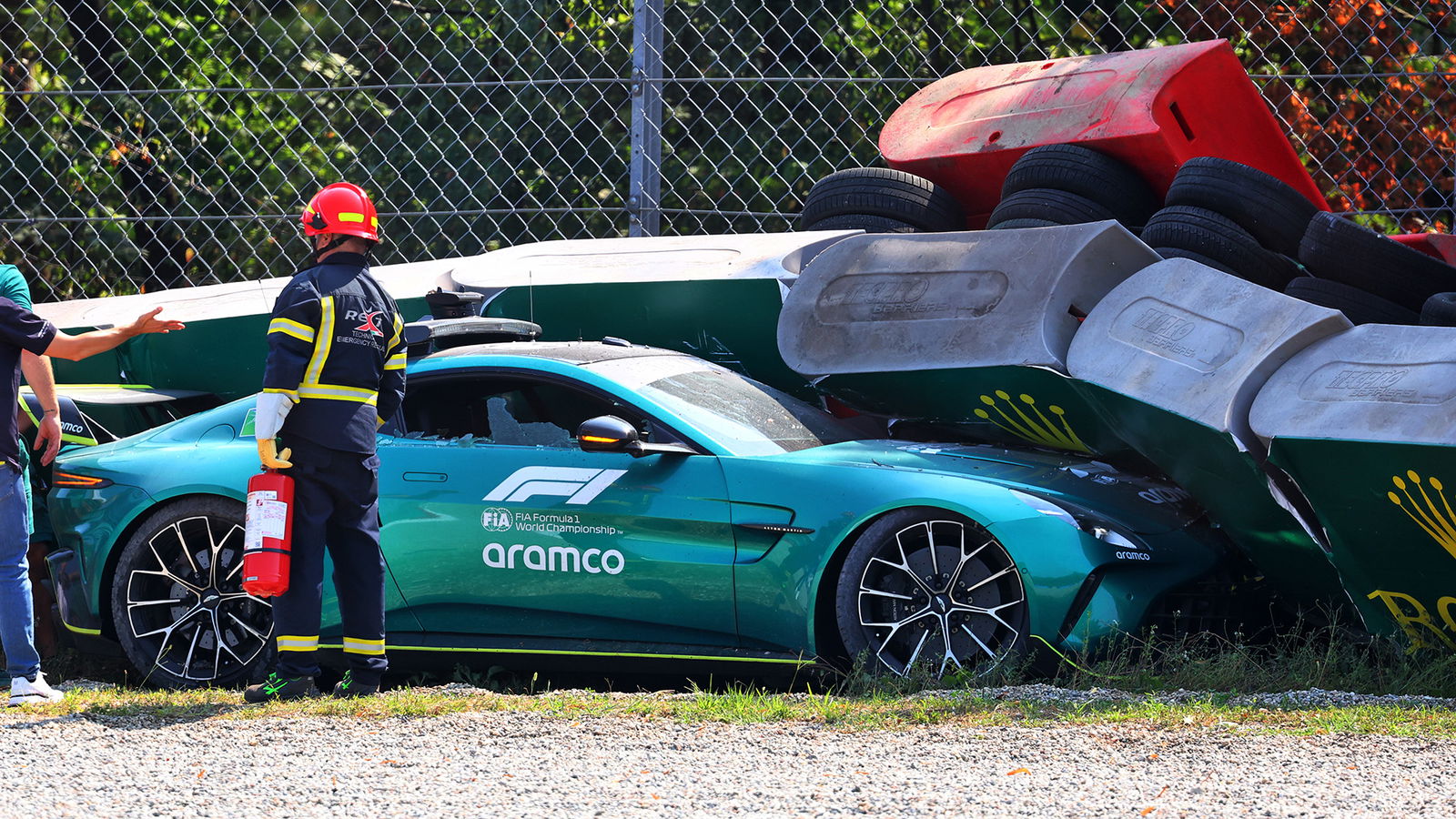 Aston Martin Vantage F1 Safety car, crash, 2024 Italian Grand Prix