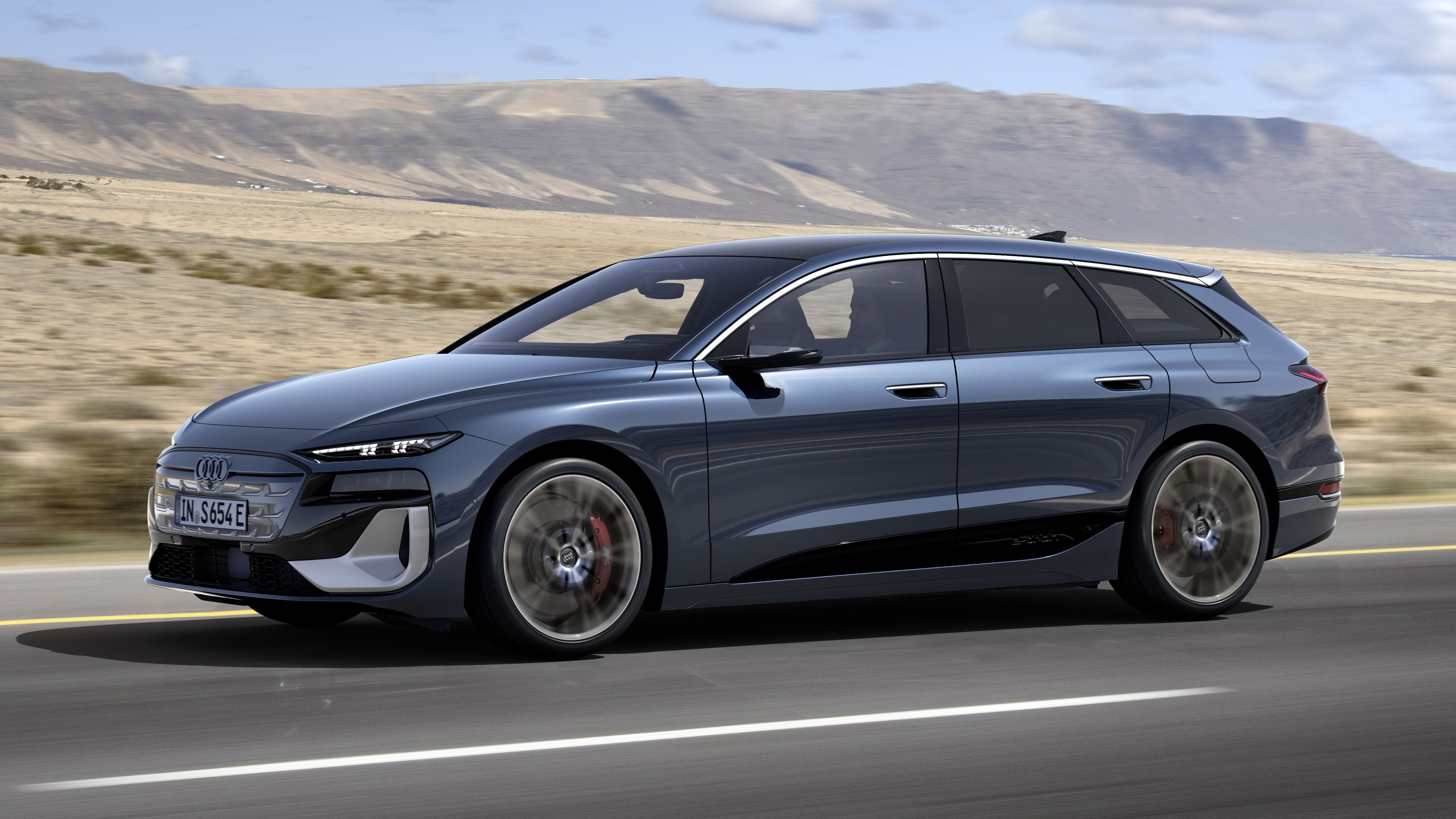 Audi S6 E-Tron Avant - front