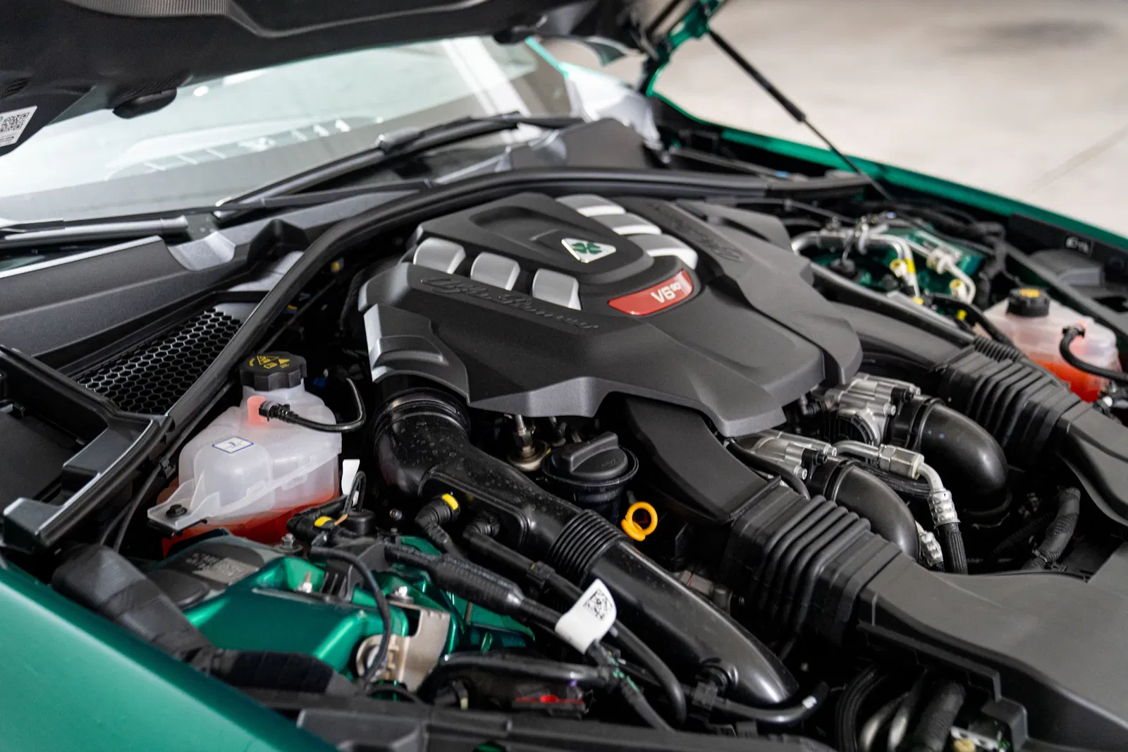 Alfa Romeo Giulia GTA - engine bay