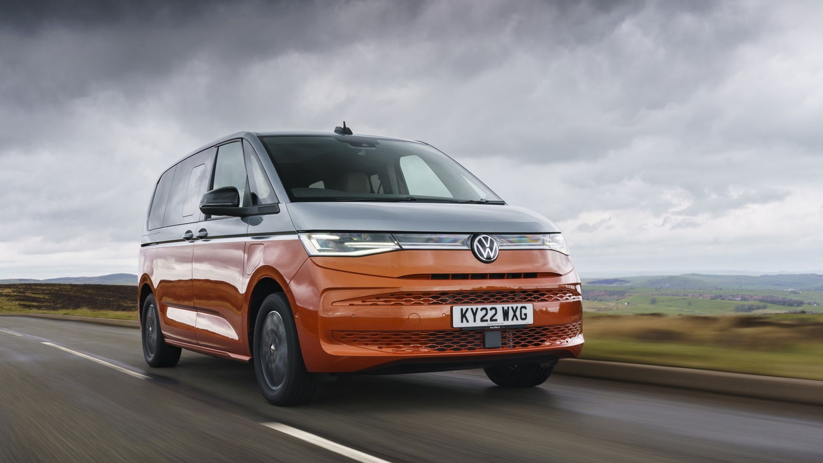 VW Multivan - driving
