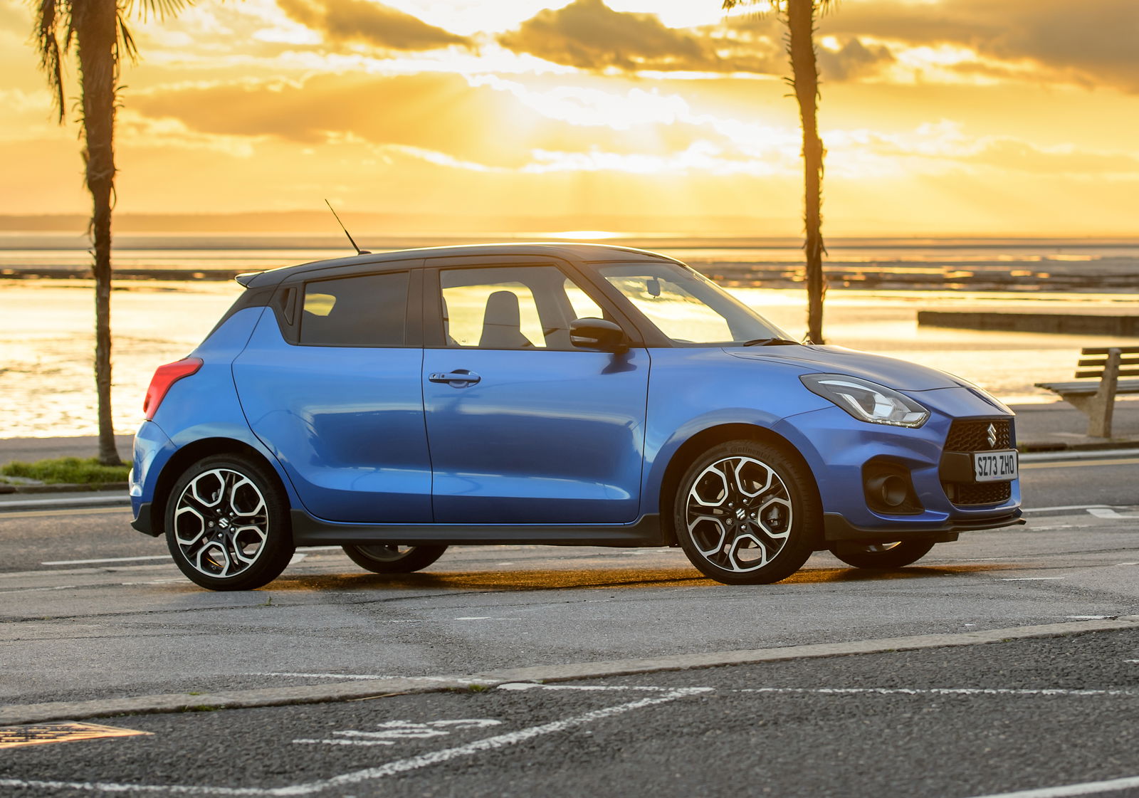 Suzuki Swift Sport - side