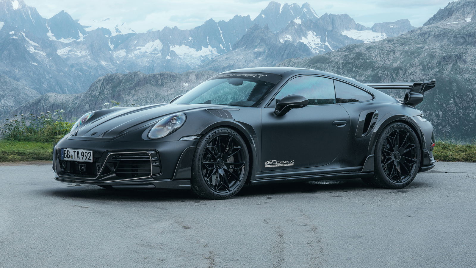 Techart GTstreetR Monochrome