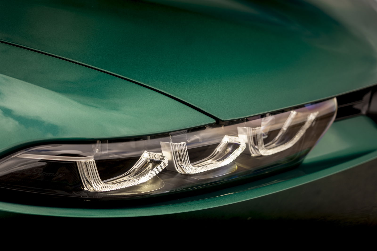 Alfa Romeo Tonale - headlight detail