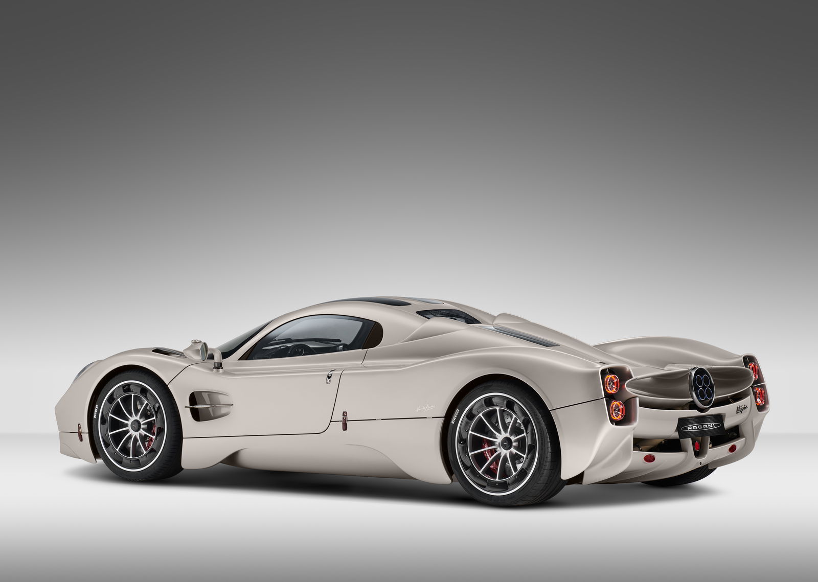 Pagani Utopia - rear
