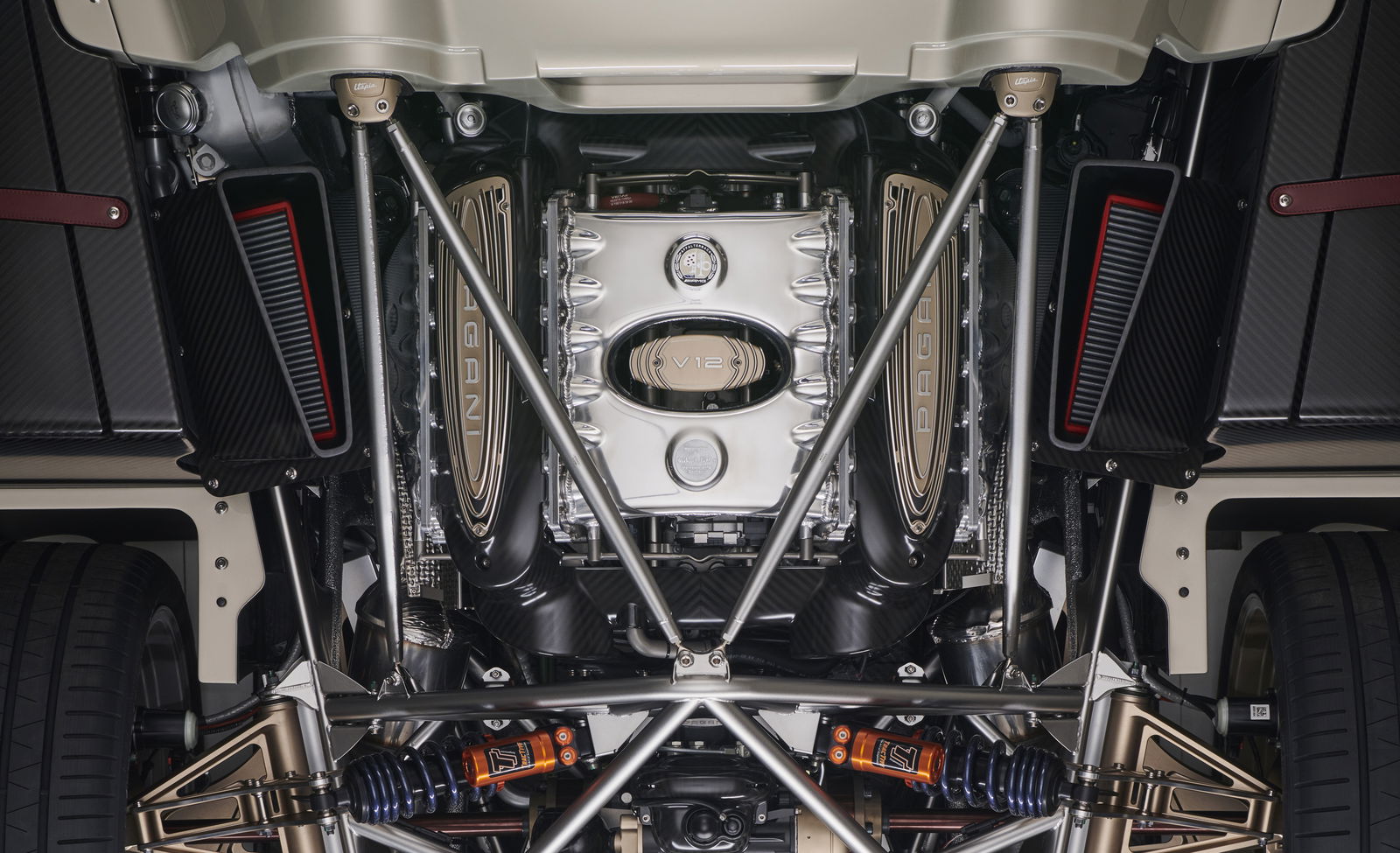 Pagani Utopia - engine bay