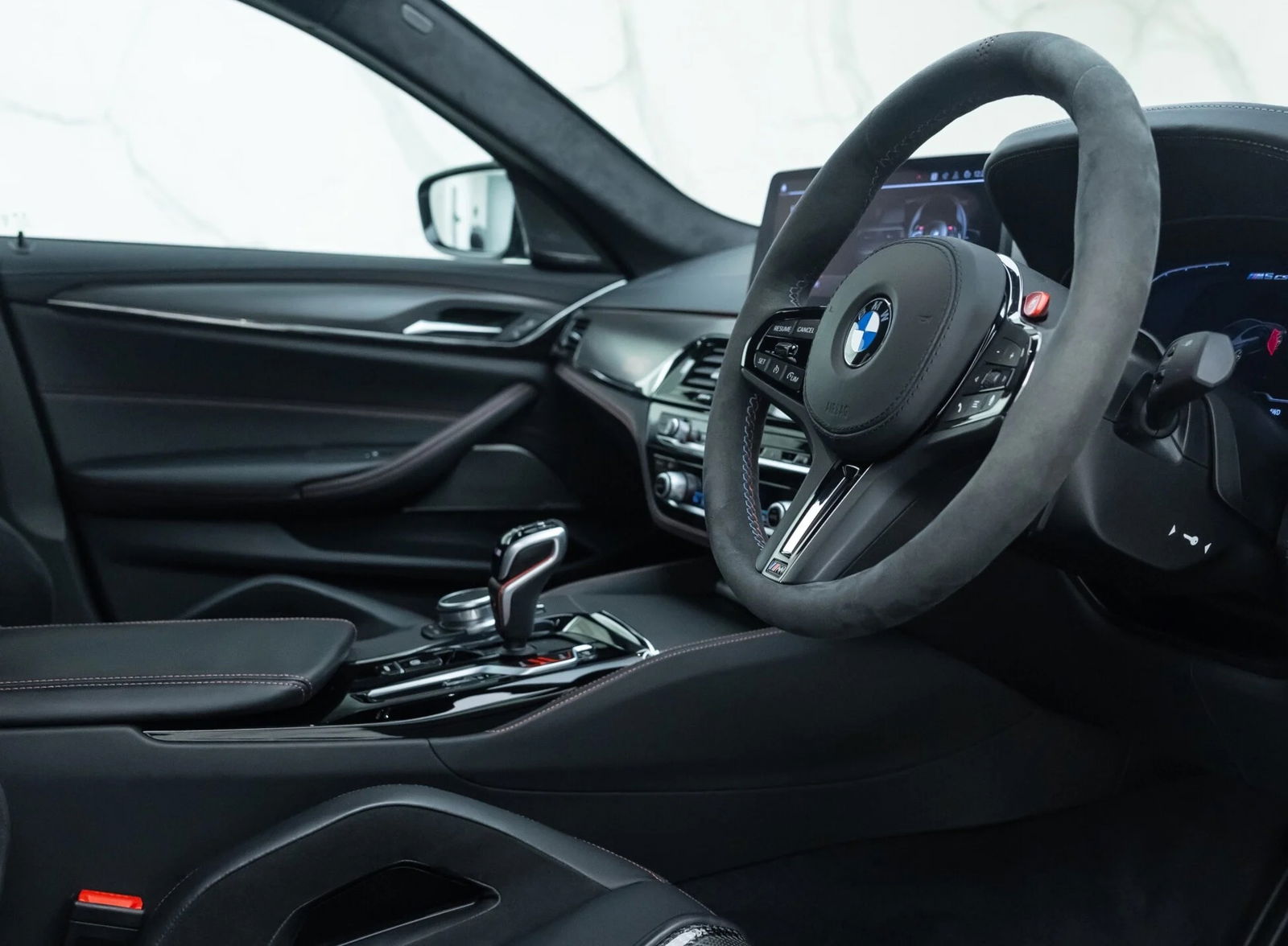 BMW M5 CS - interior