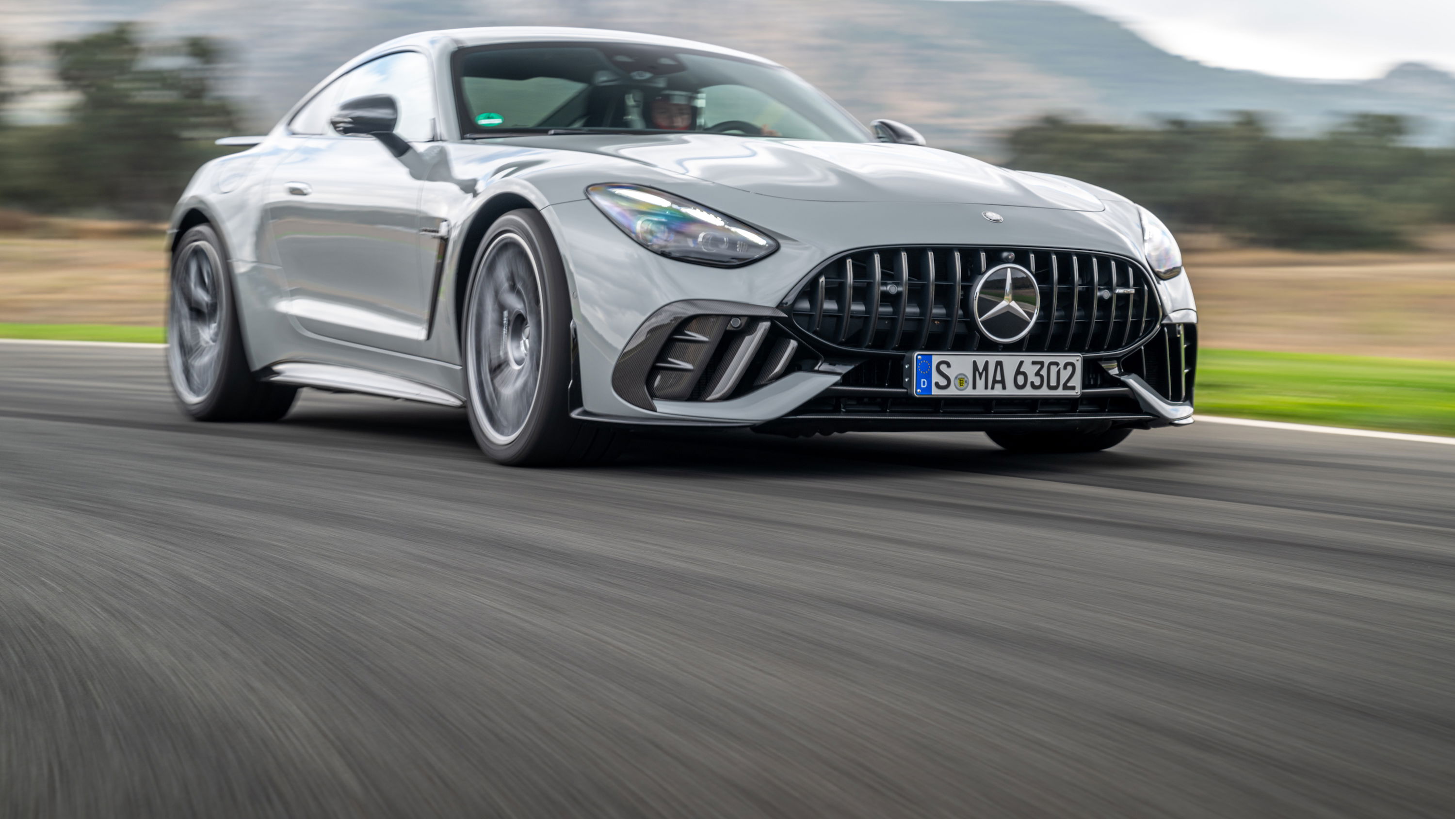 Mercedes-AMG GT63 Pro - driving