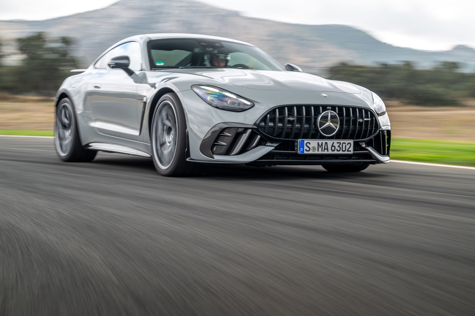 Mercedes-AMG GT63 Pro - driving