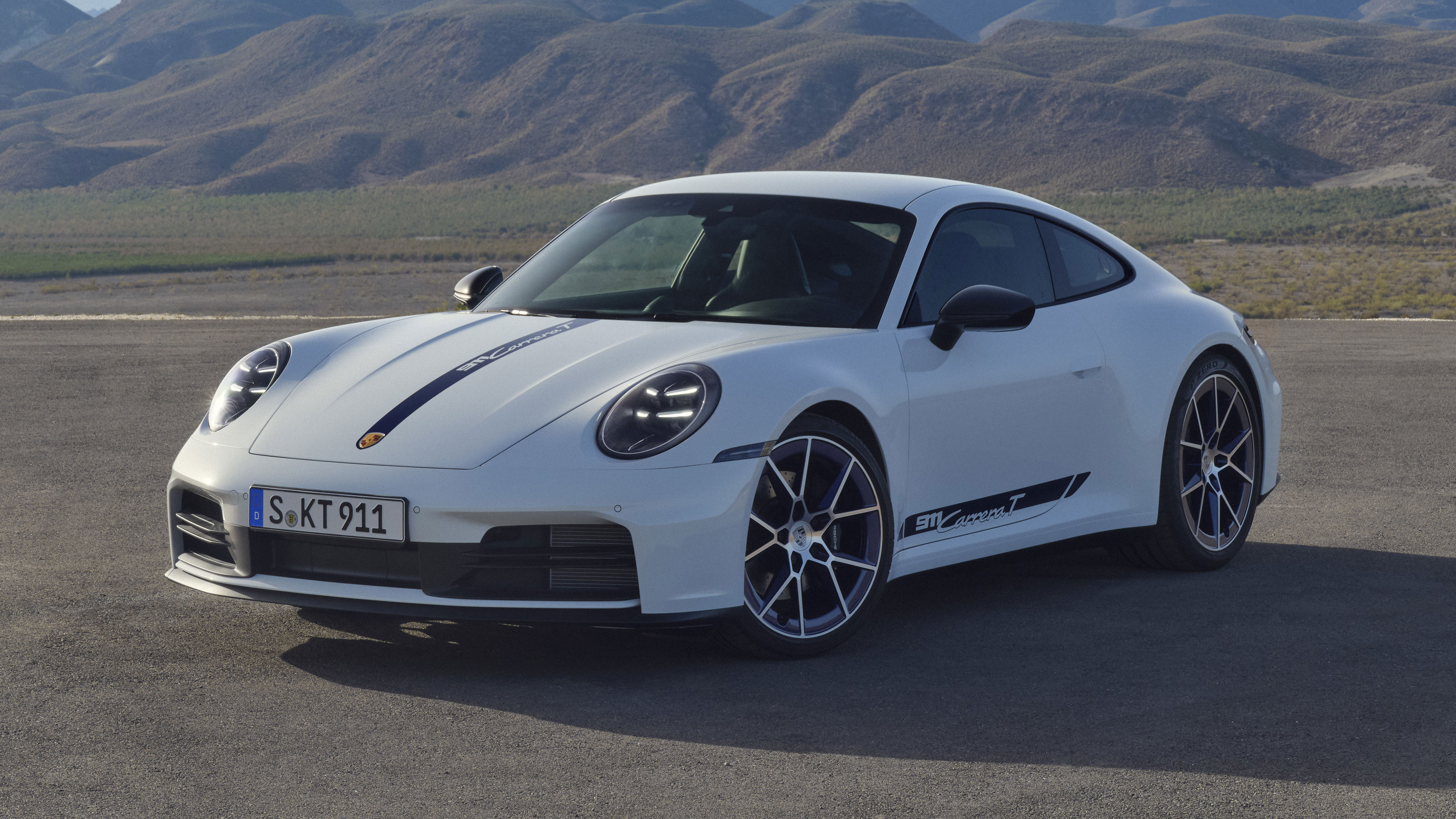 Porsche 911 Carrera T 992.2 - front