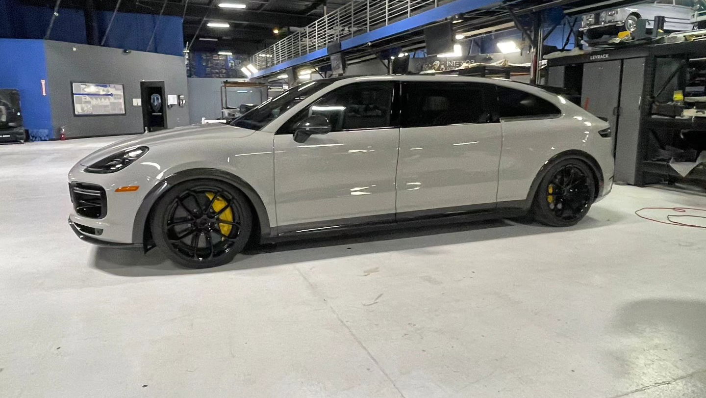 Mark Zuckerberg's Porsche Cayenne 'minivan'