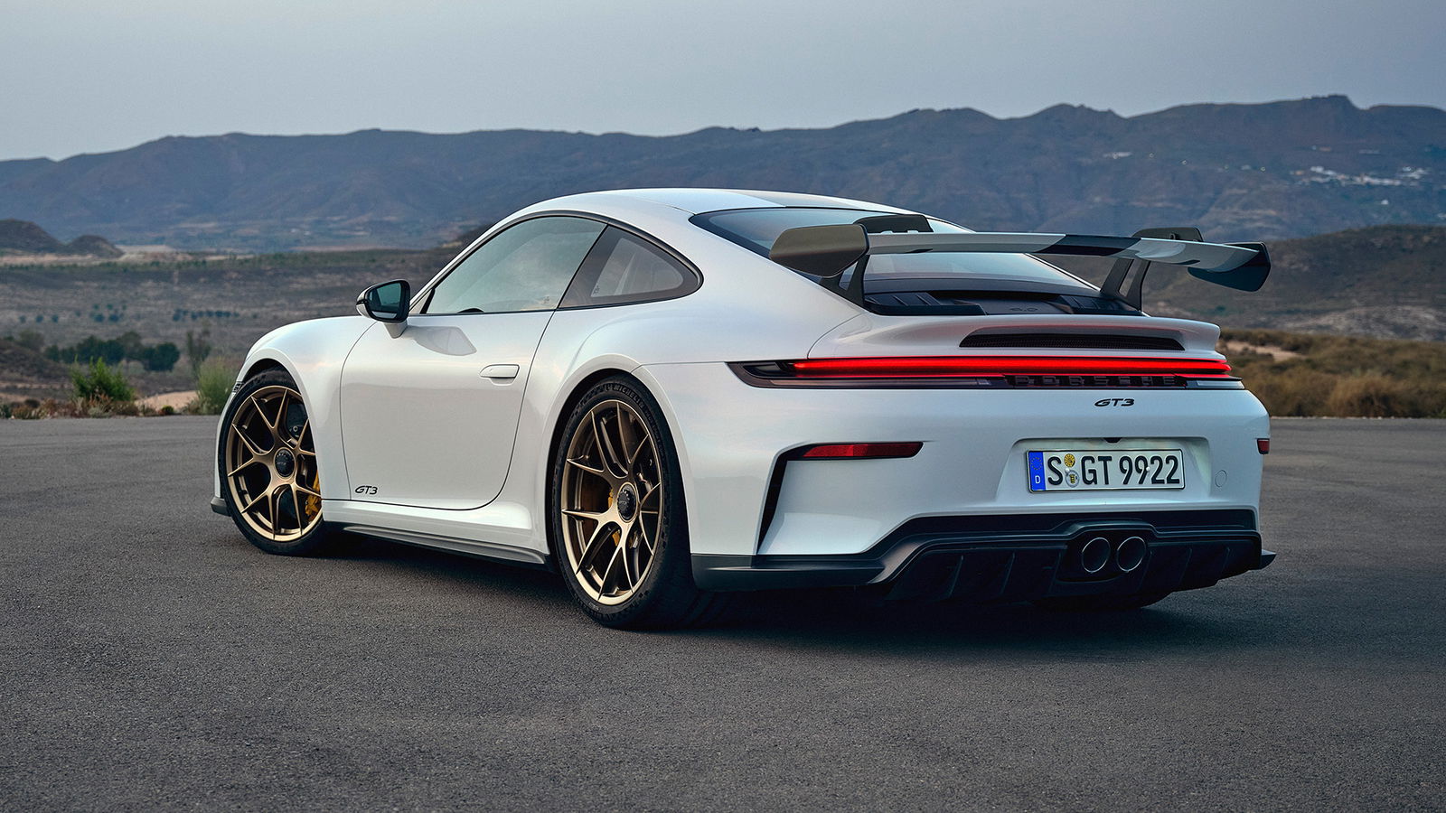 992.2 Porsche 911 GT3, rear, static