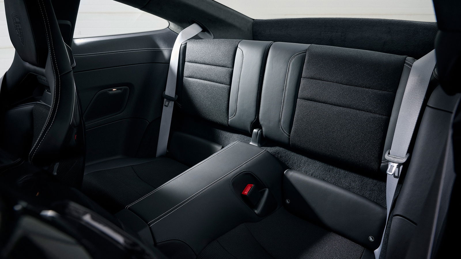 992.2 Porsche 911 GT3 Touring rear seats