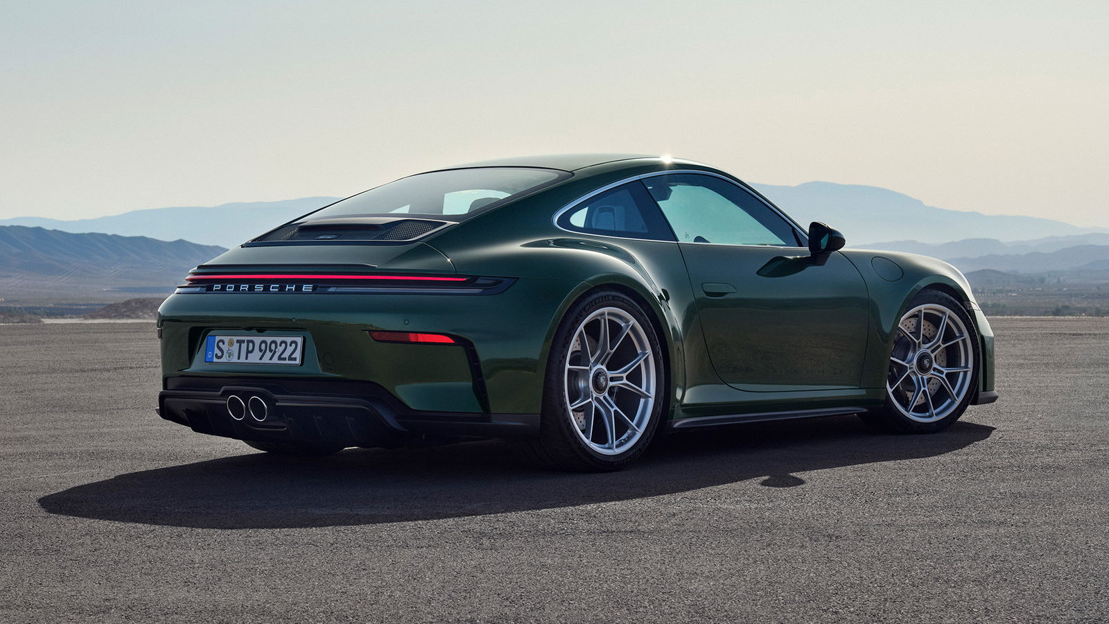 992.2 Porsche 911 GT3 Touring, rear, static