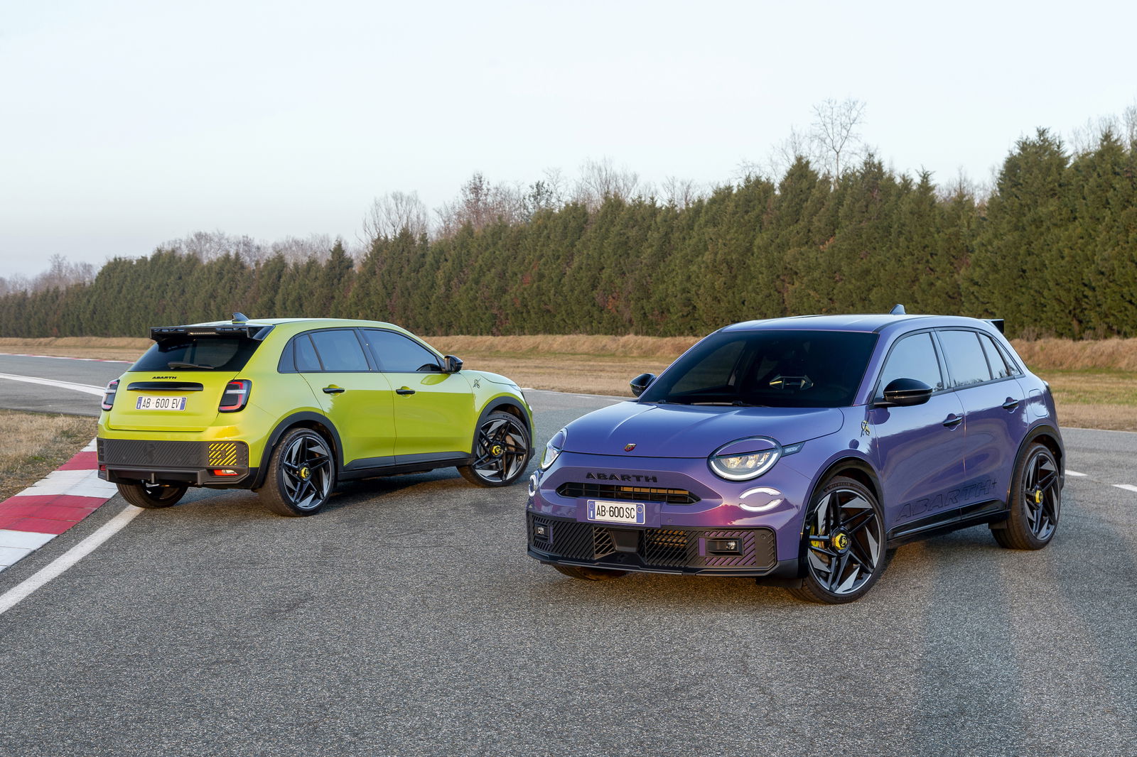 Abarth 600e - base and Scorpionissima versions