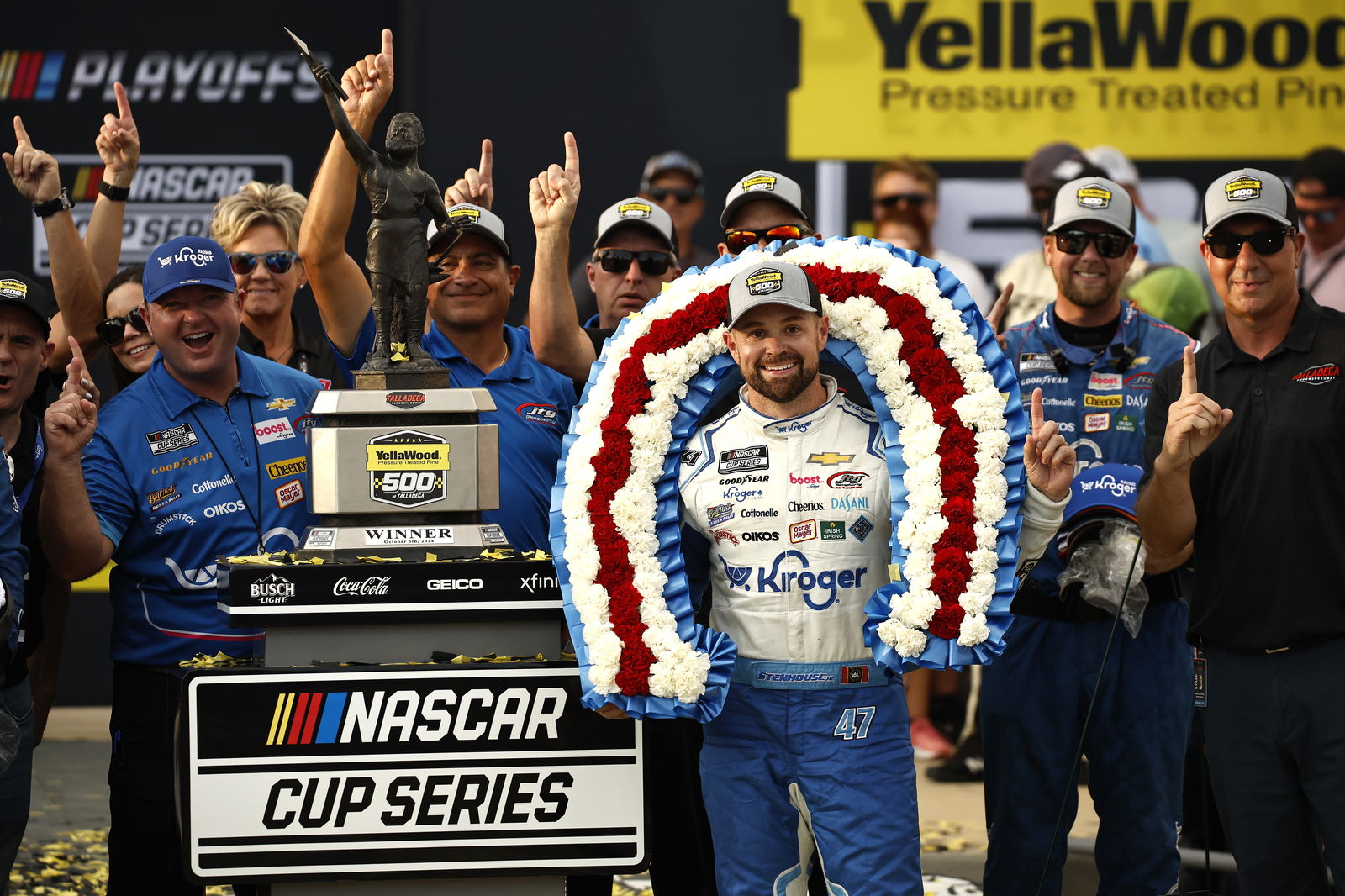 Ricky Stenhouse celebrates post-race © Sean Gardner/Getty Images