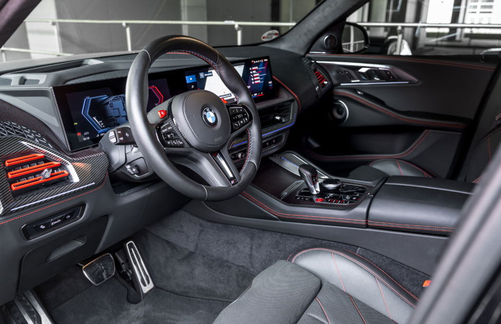 Manhart MHXM 900 - interior