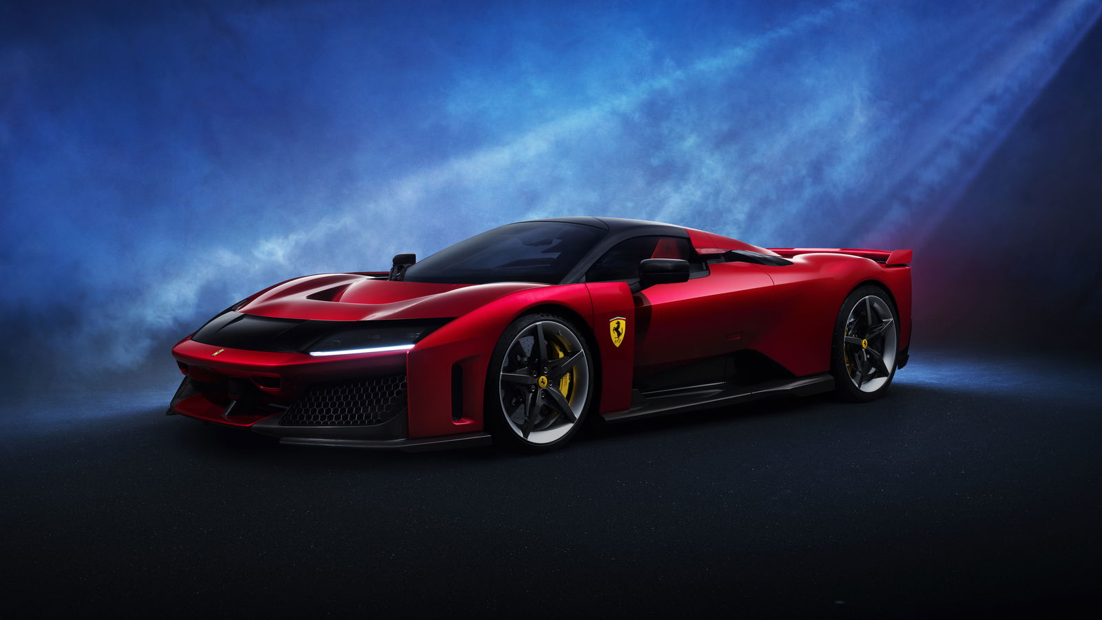 Ferrari F80 - front