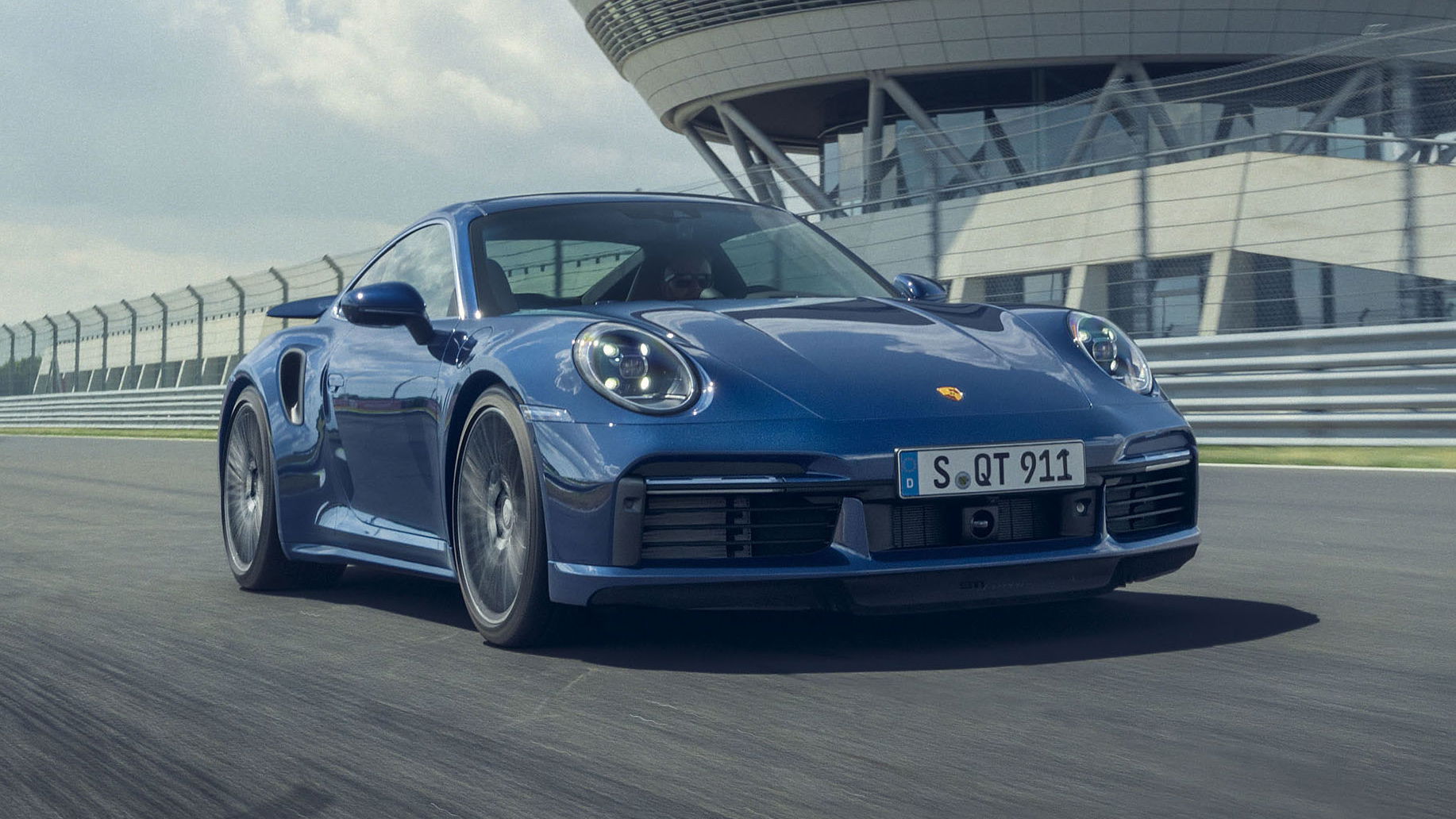 Porsche 911 Turbo 992 - front