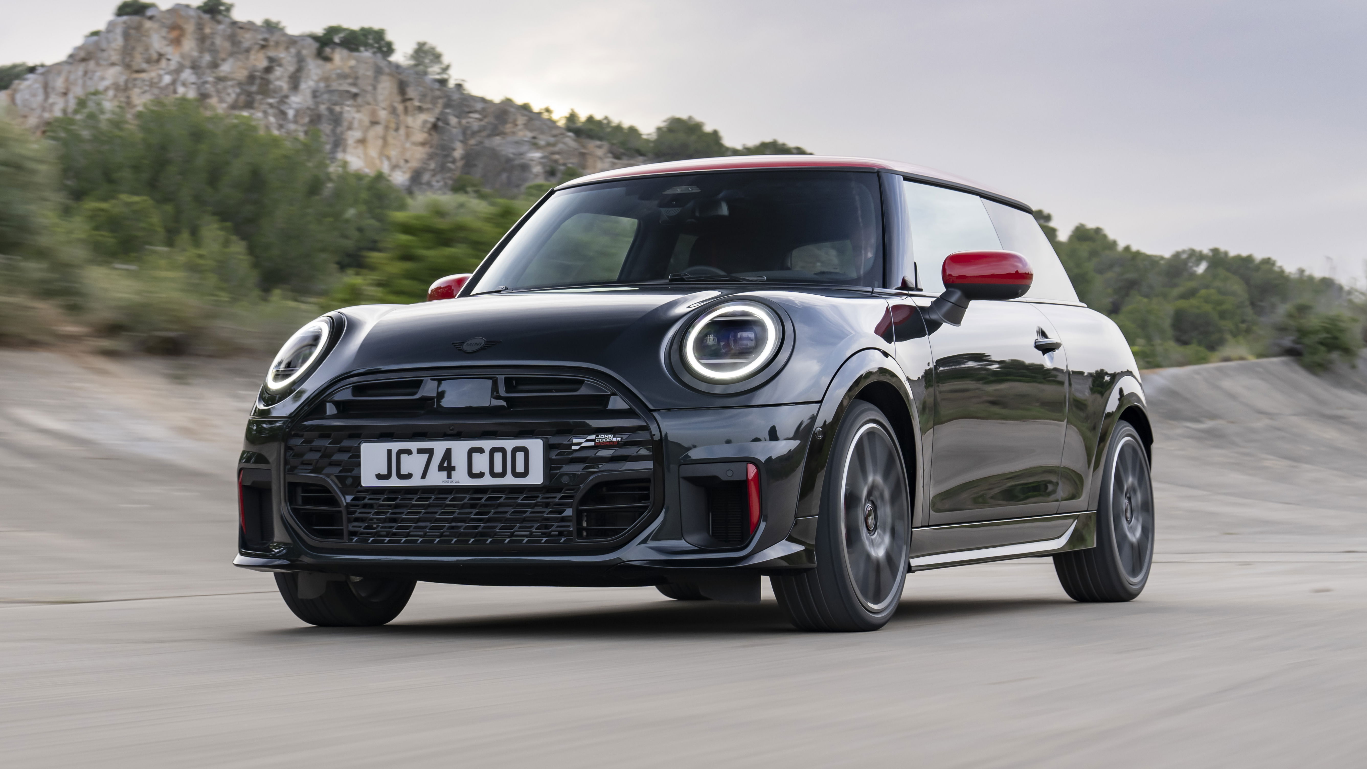 Mini JCW hatch - front